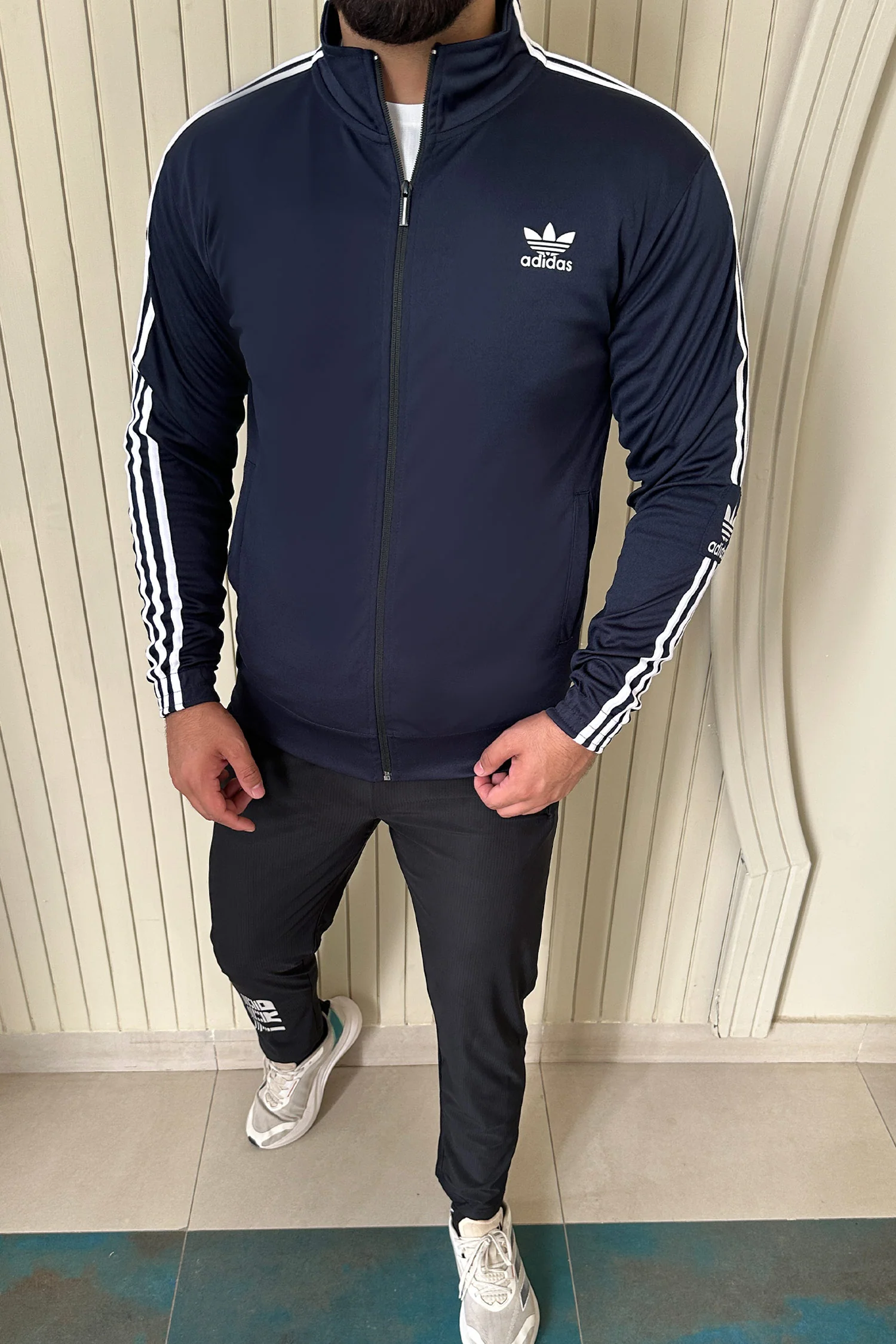 Adds 3-Stripes Signature Men Zipper Upper - Image 3