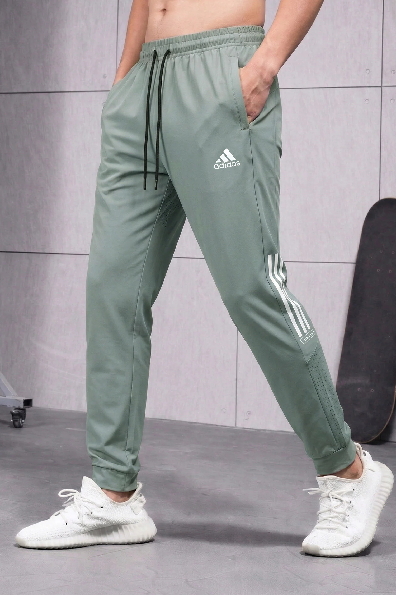 Adds Iconic Running Elastic Dry-Fit Trouser In Grey