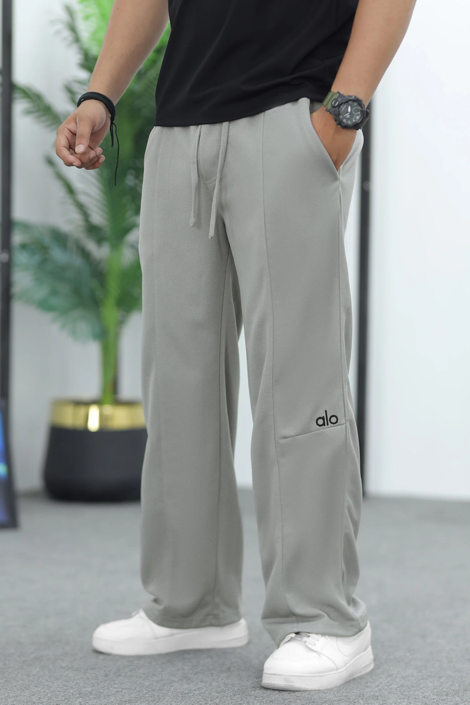 Alo Icons Pleated Loose Bottom Trouser