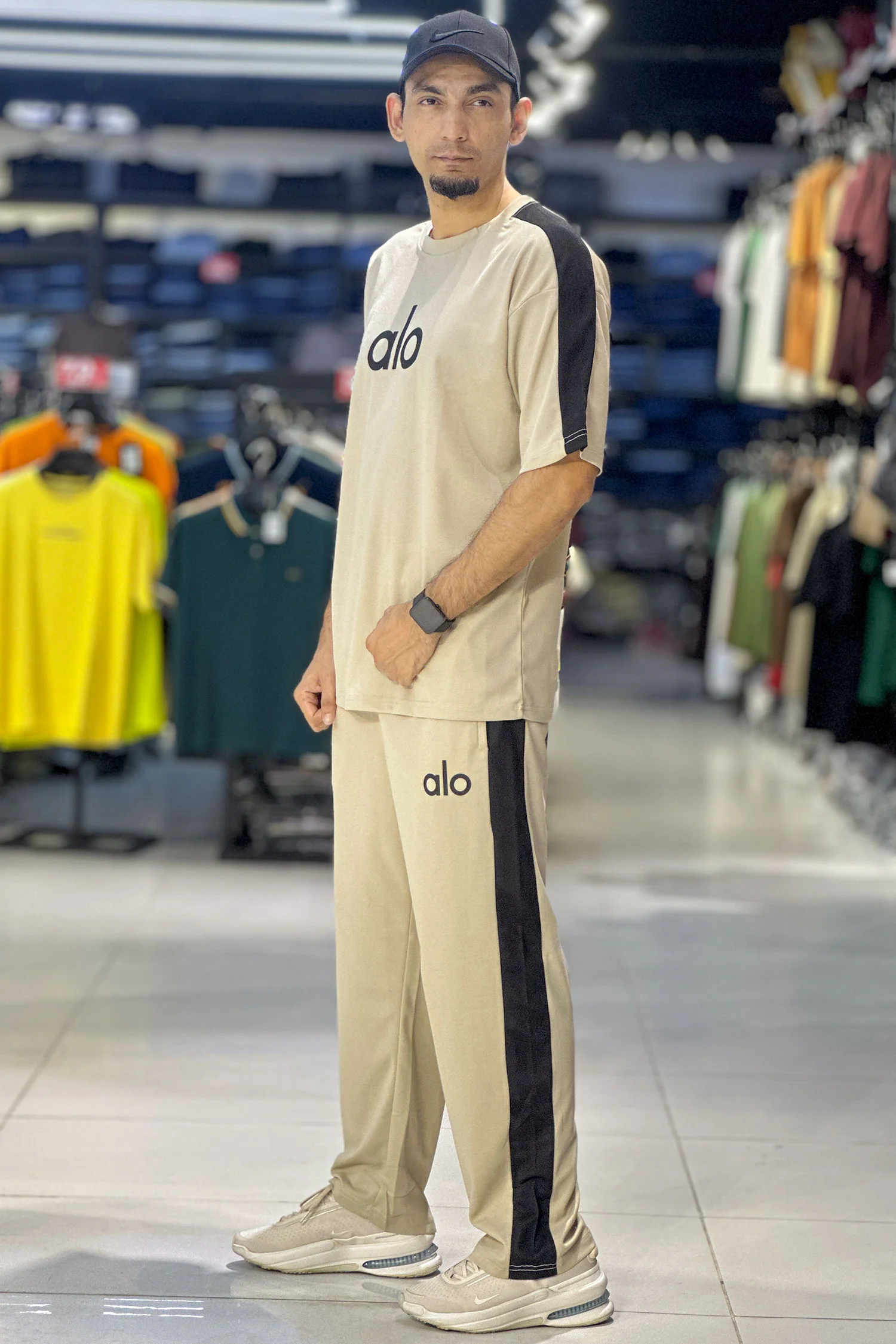 Alo Trendy Side Panel Stripe Men's Tracksuit - Image 6