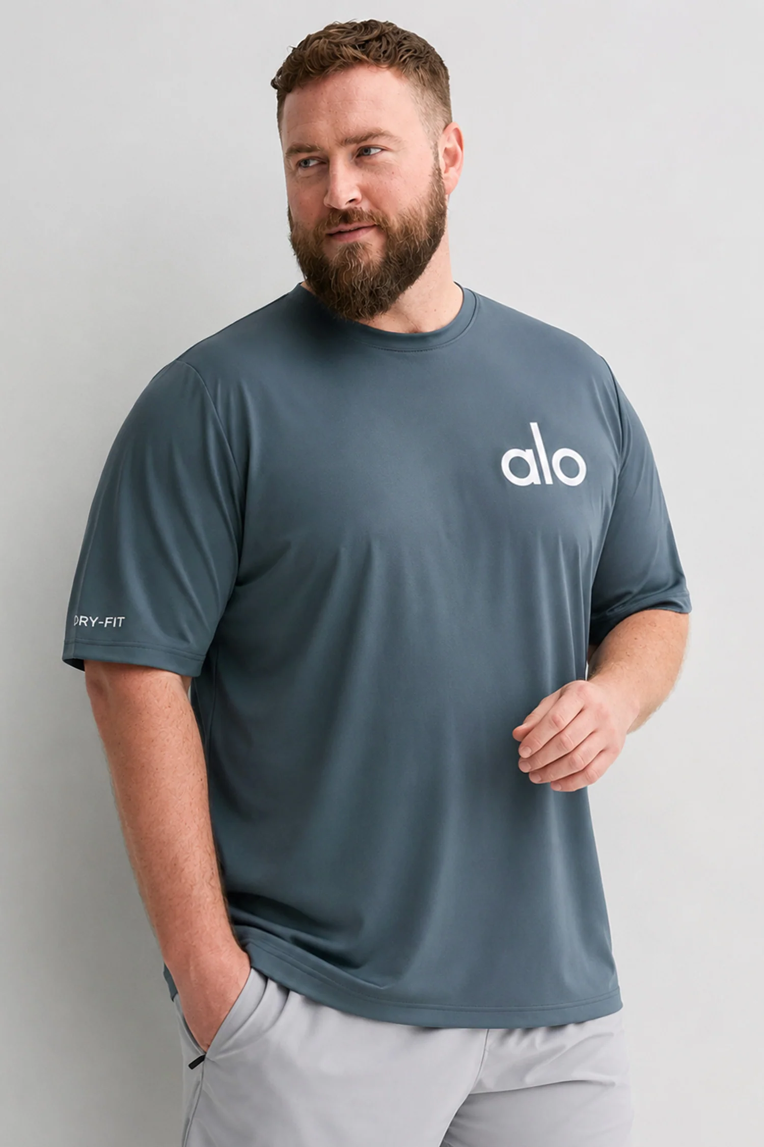 Alo Yoga Distinctive Front Logo Arrival Big & Tall Dry-Fit Tee - Image 4