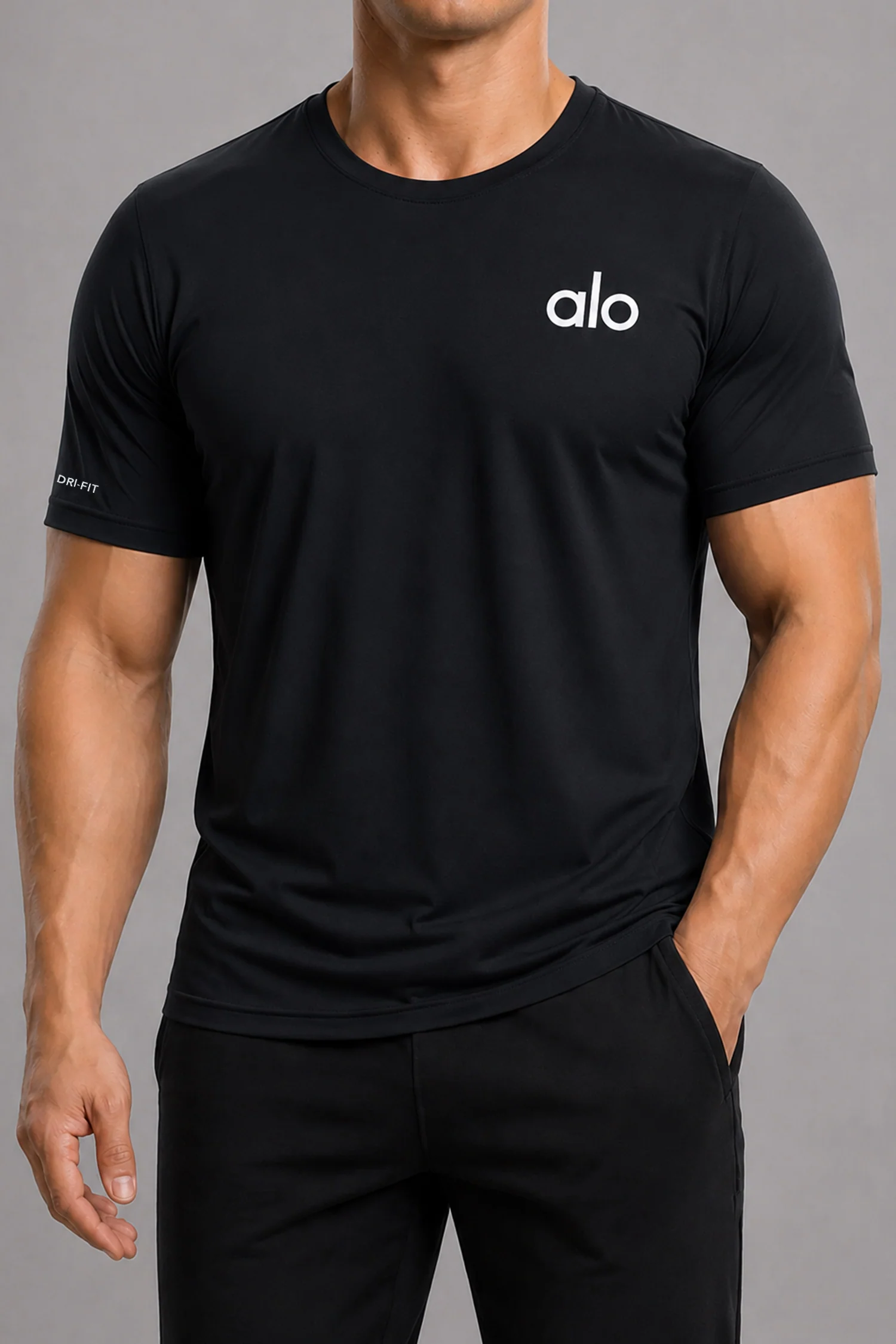 Alo Yoga Distinctive Front Logo Arrival Dry-Fit Tee In Black