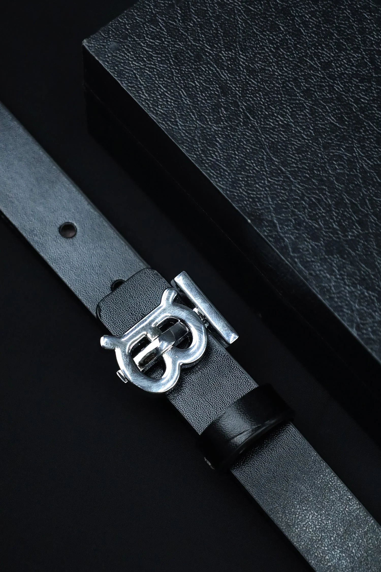 Burbrry Metal Alloy Automatic Buckle Branded Belt - Image 5