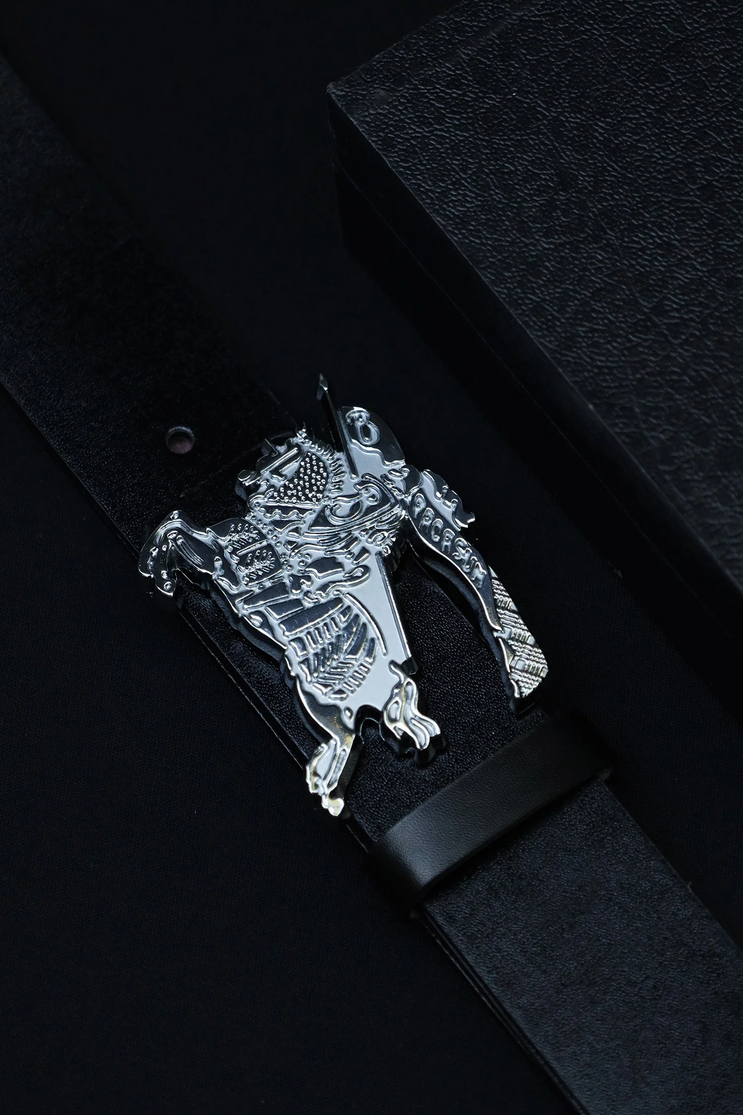 Burbrry Metal Alloy Automatic Buckle Branded Belt - Image 5