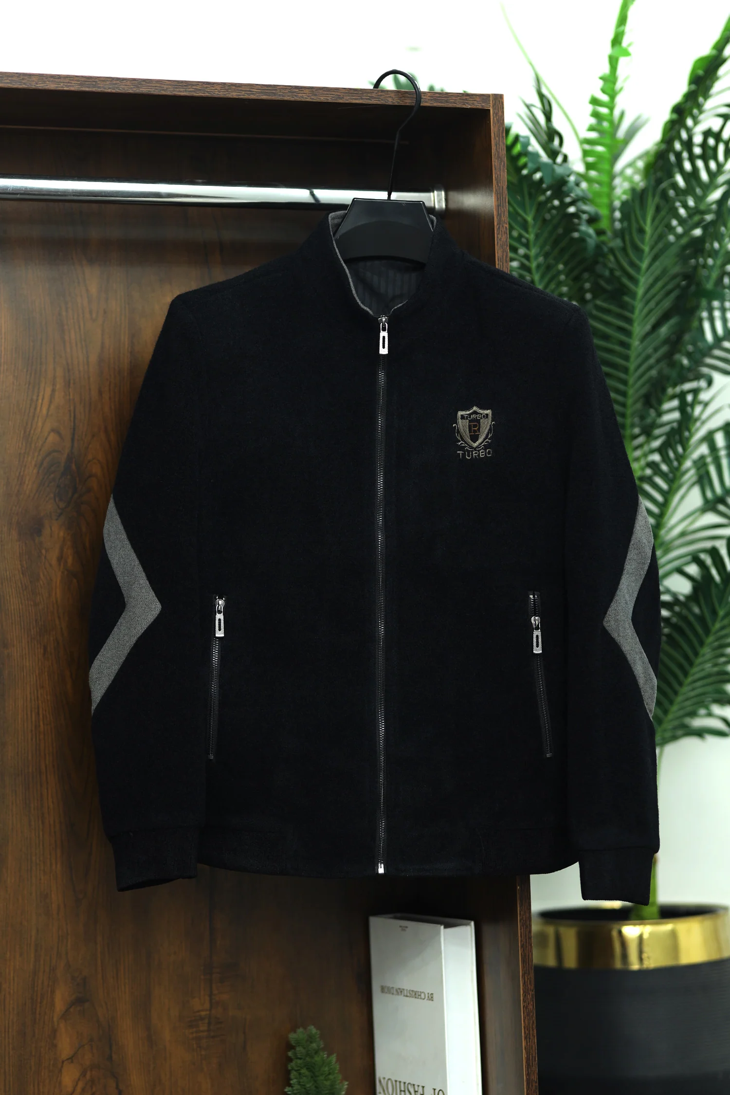 Front Logo Style Imported Men's Woollen Jacket In Black