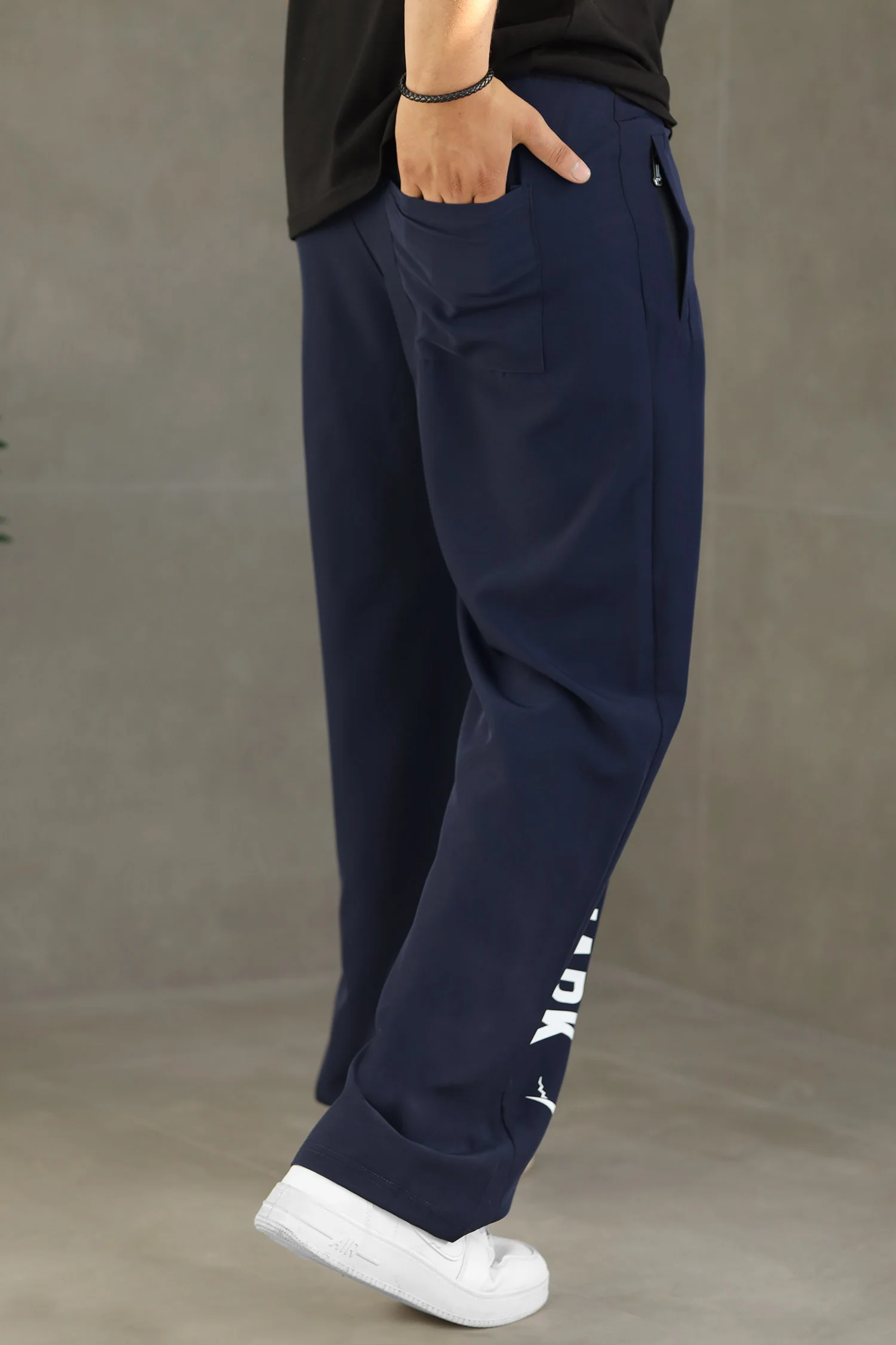 Gym Shrk Worn Essential Loose Bottom Trouser - Image 7