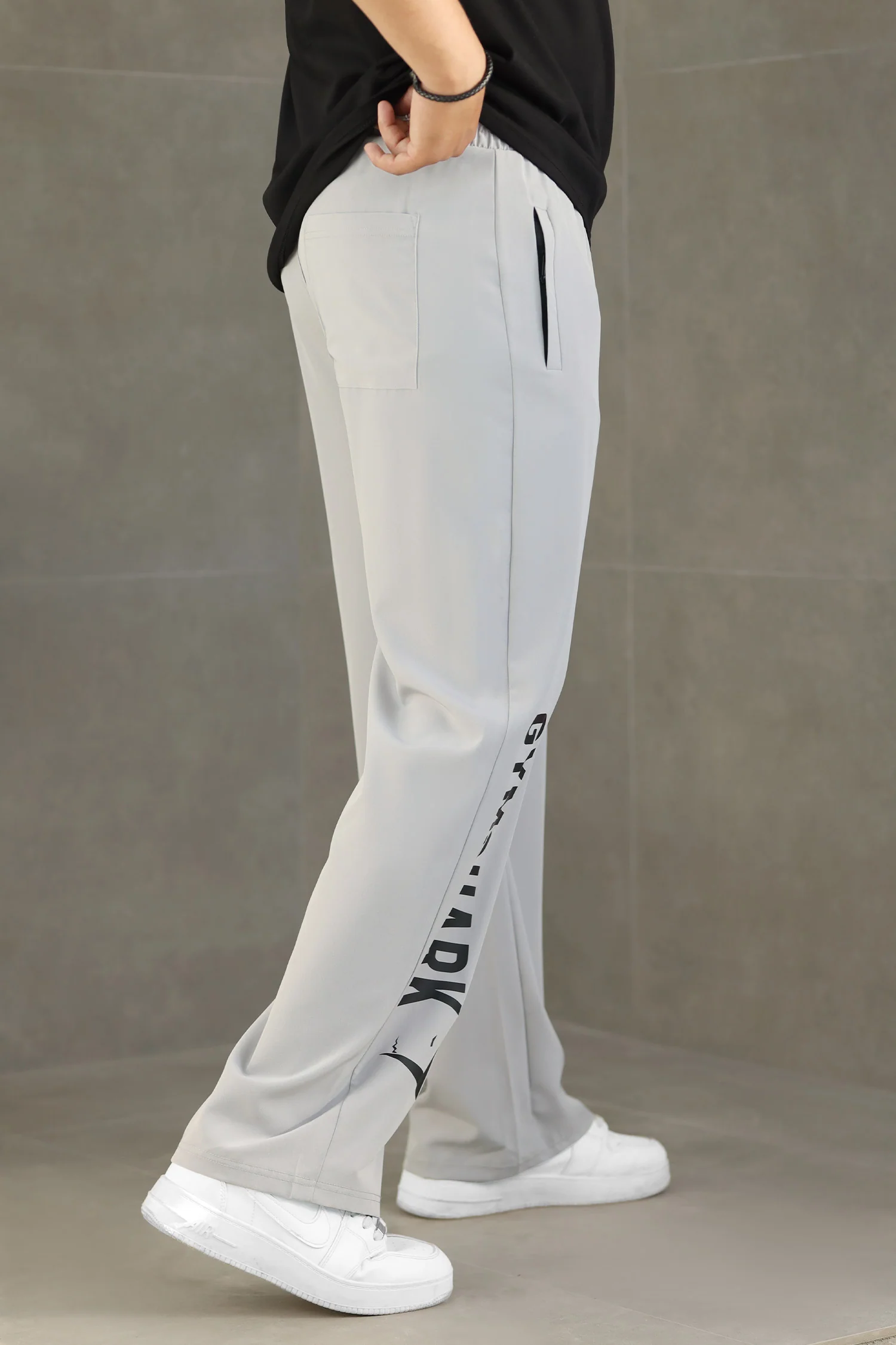 Gym Shrk Worn Essential Loose Bottom Trouser - Image 11