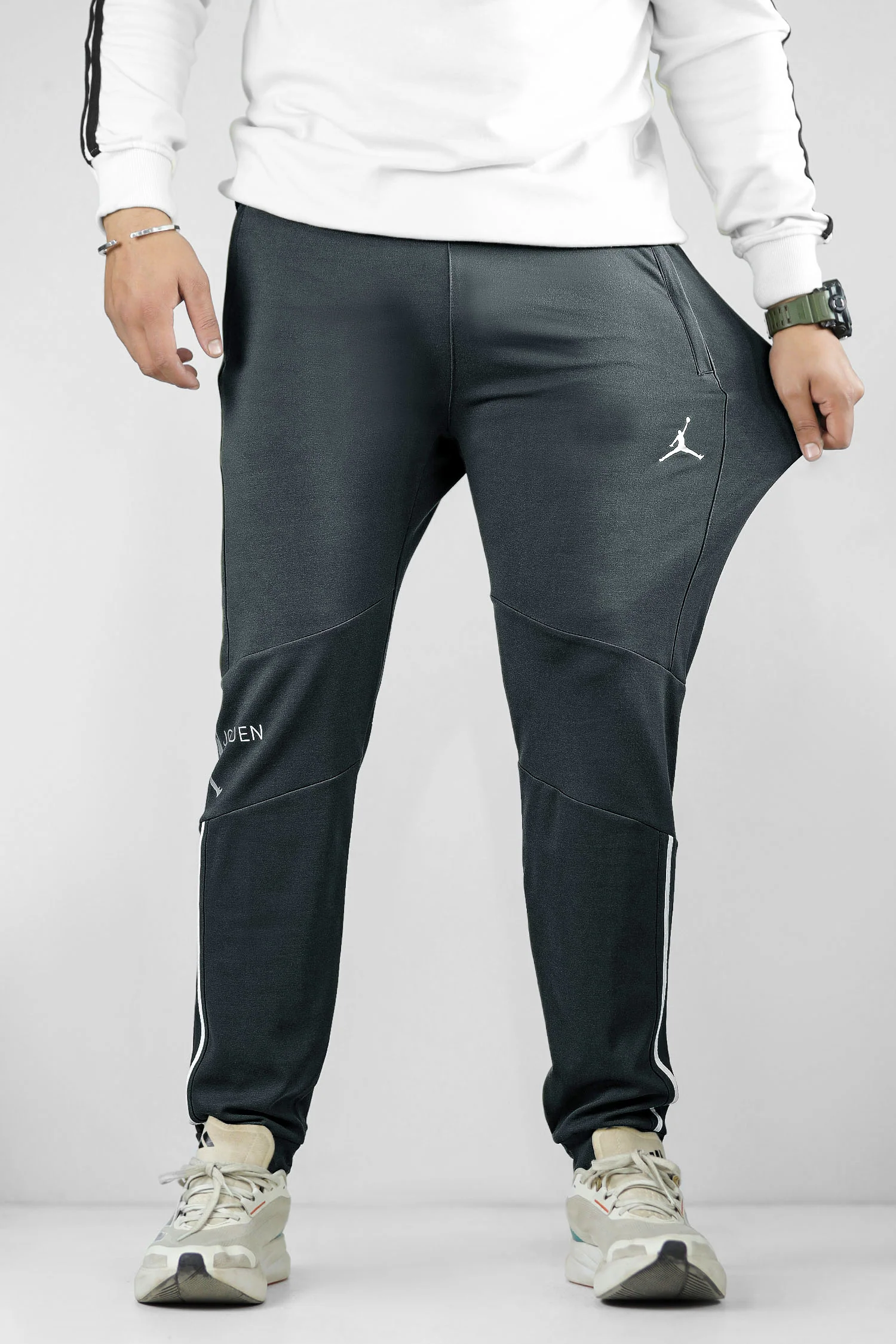 Jrdn Half Stripe Grip Style Slim-Fit Trouser - Image 5