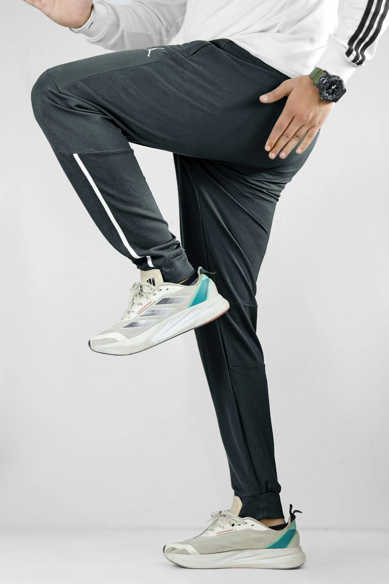 Jrdn Half Stripe Grip Style Slim-Fit Trouser - Image 6