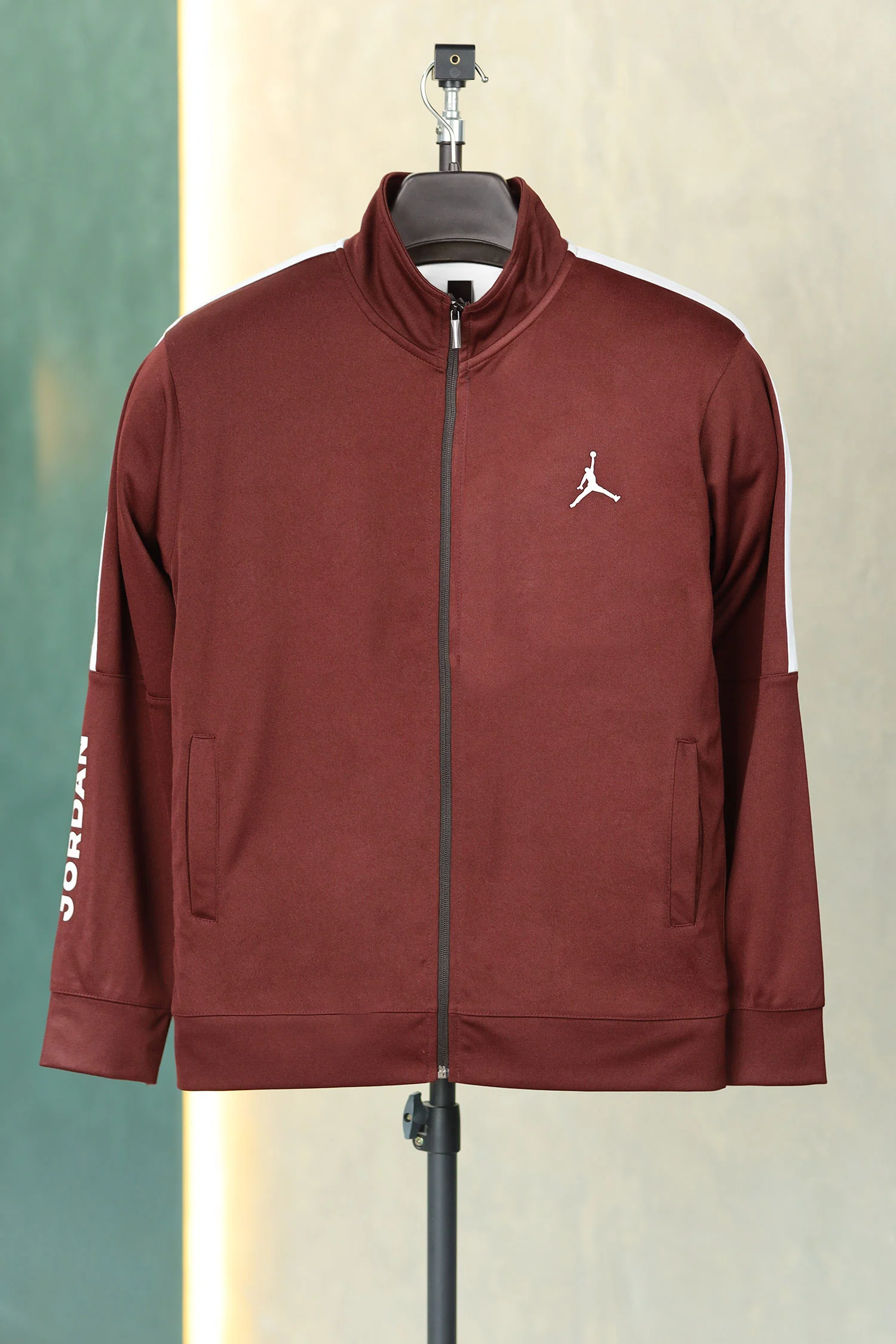 Jrdn Team Flight Training Men Zipper Upper In Maroon - Image 3