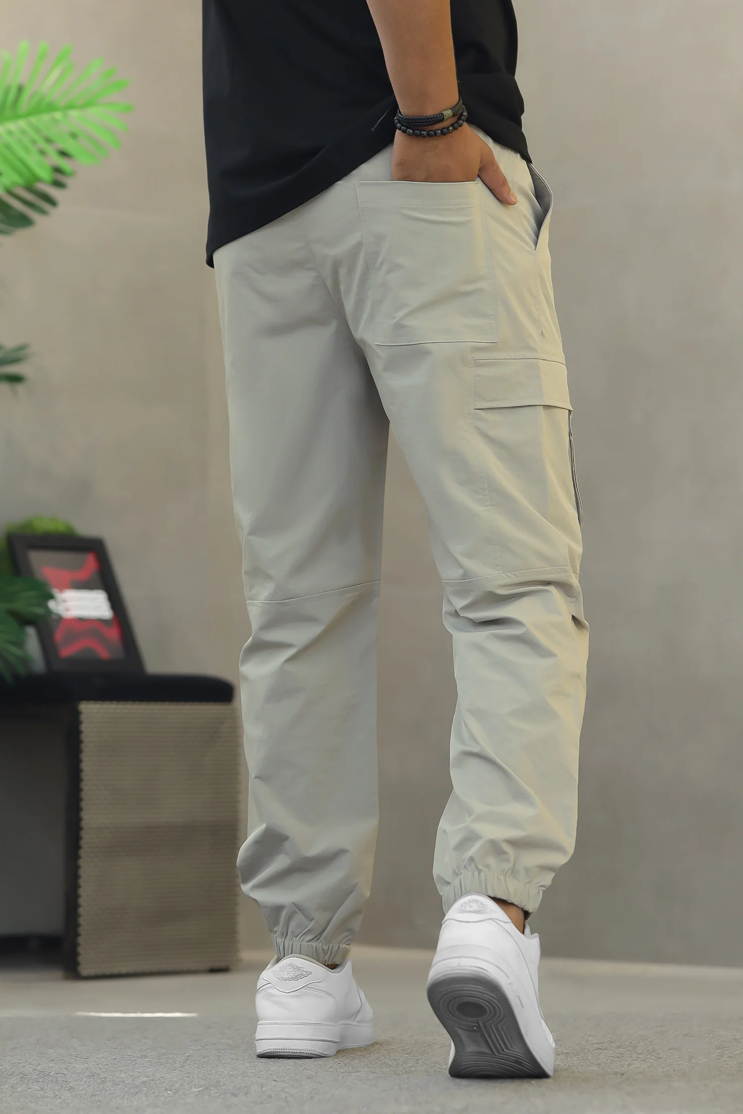 Men's Lightweight Multiple-Pockets Cargo Trouser - Image 9