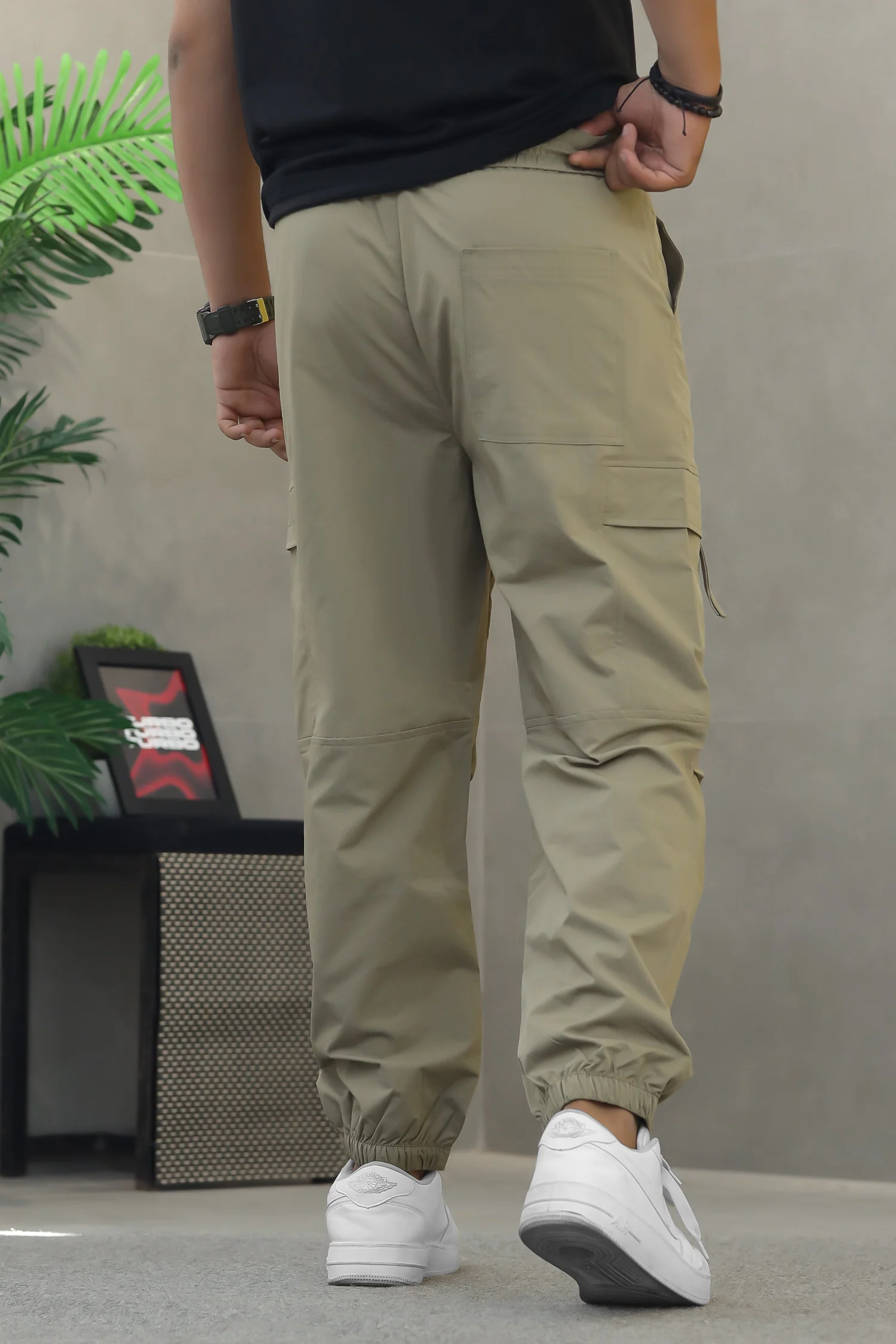 Men's Lightweight Multiple-Pockets Cargo Trouser - Image 3