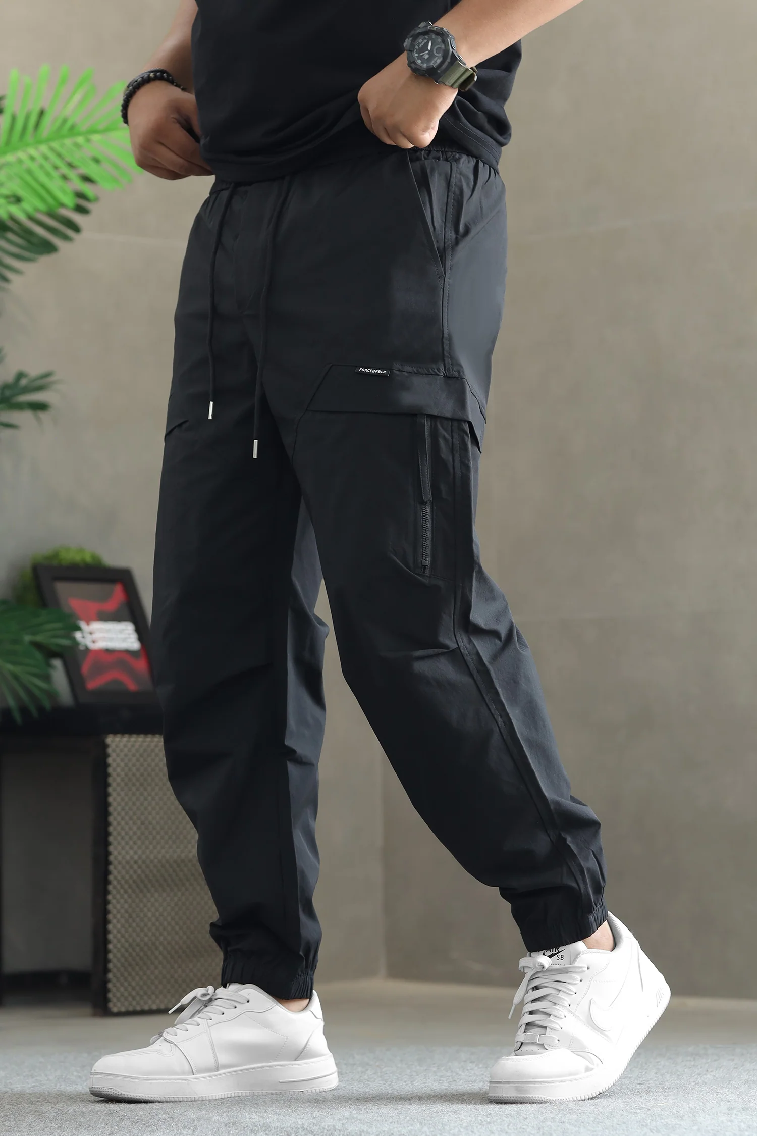Men's Zipper Pockets Style Cargo Trouser - Image 9