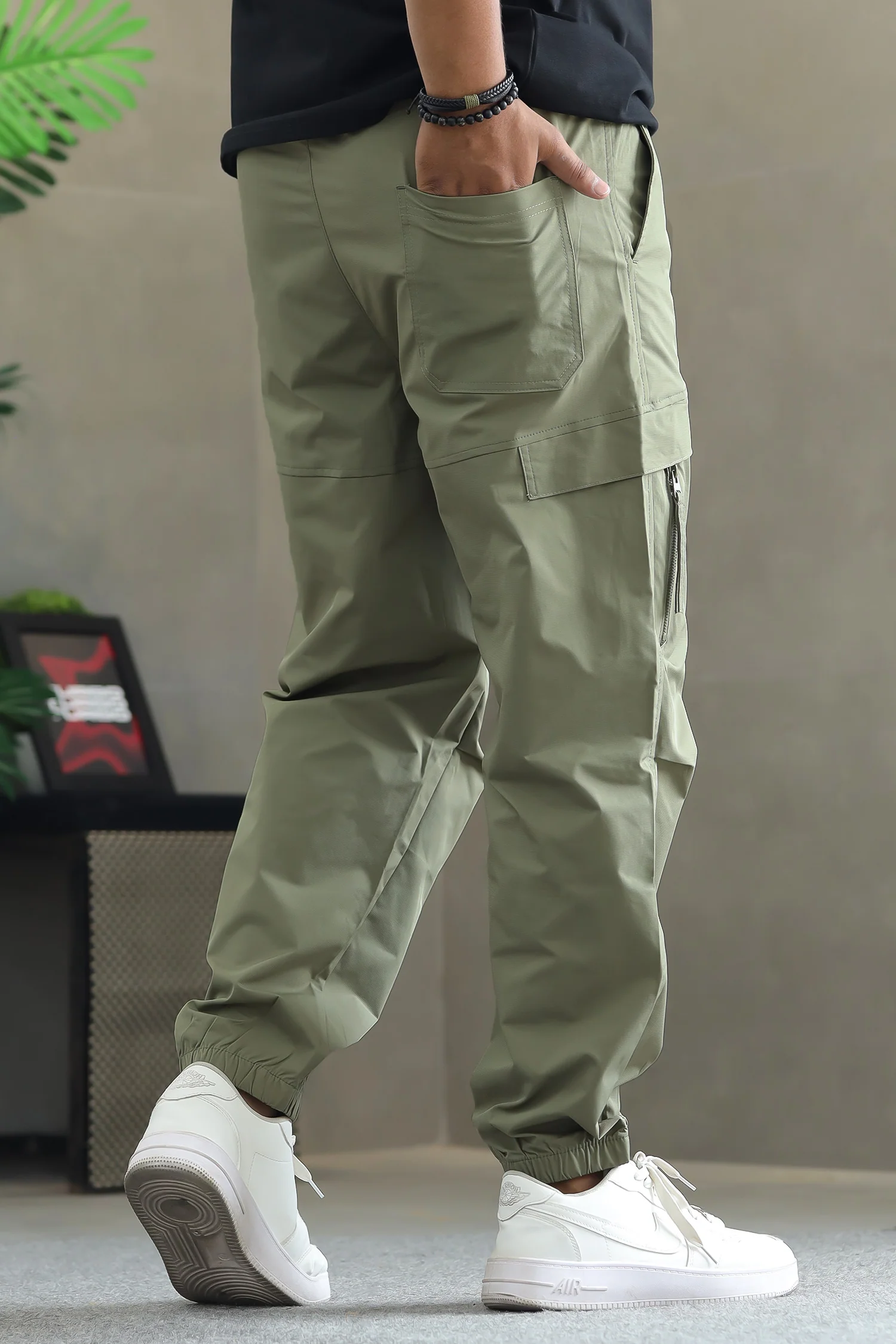 Men's Zipper Pockets Style Cargo Trouser - Image 15