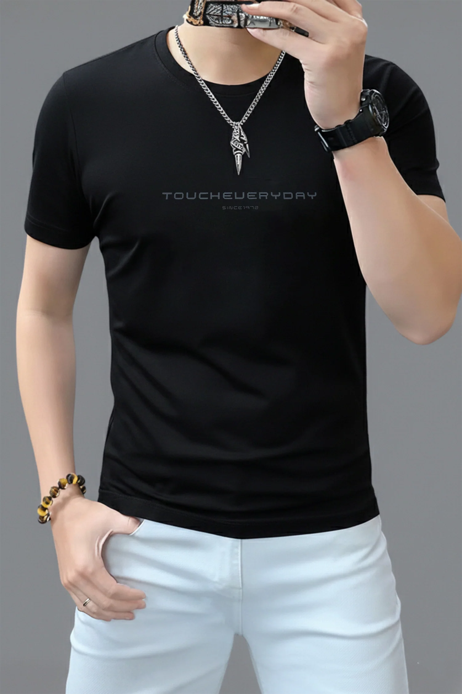Minimal Street Wear Round Neck T-shirt - Image 4