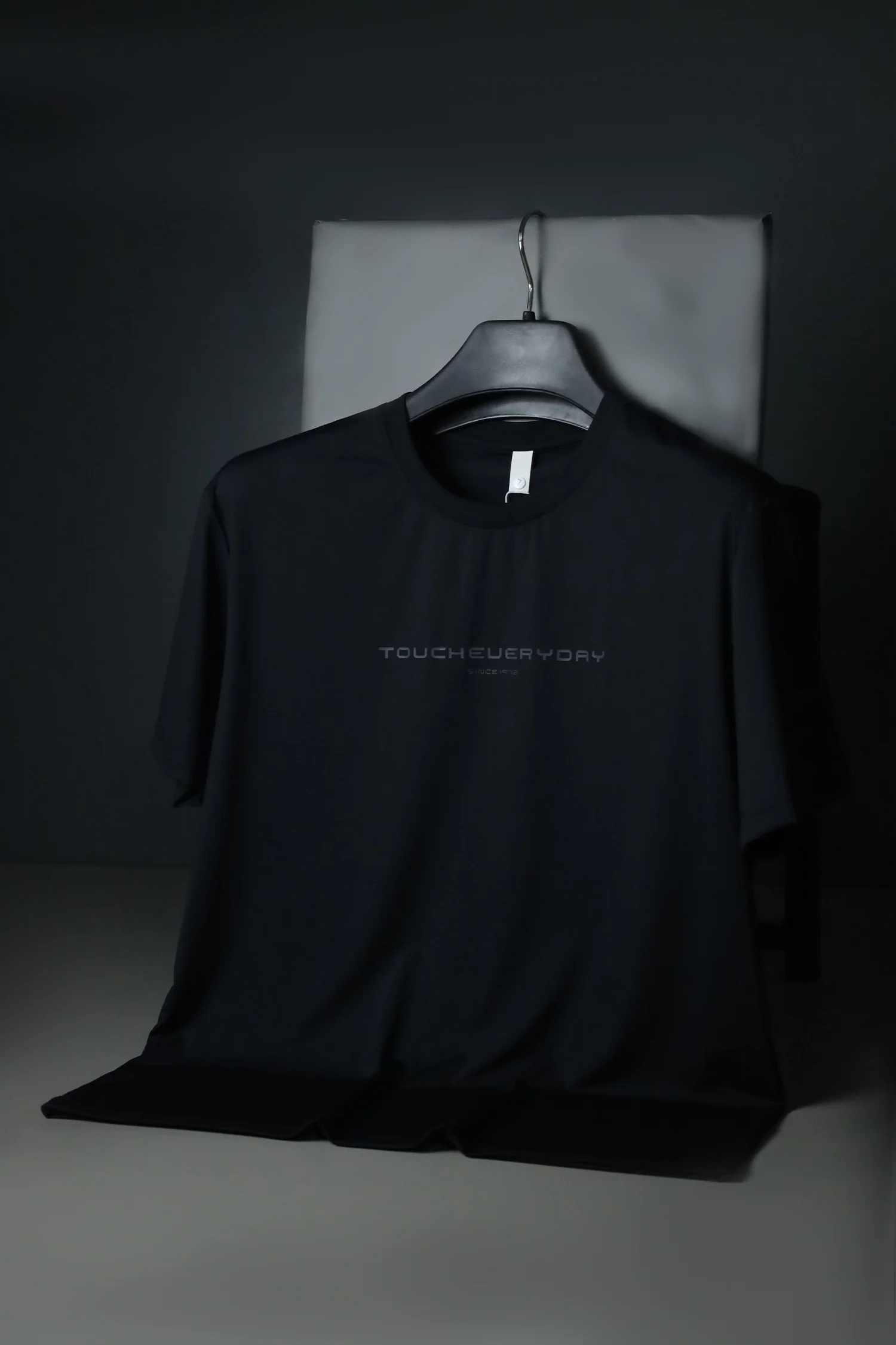 Minimal Street Wear Round Neck T-shirt - Image 5