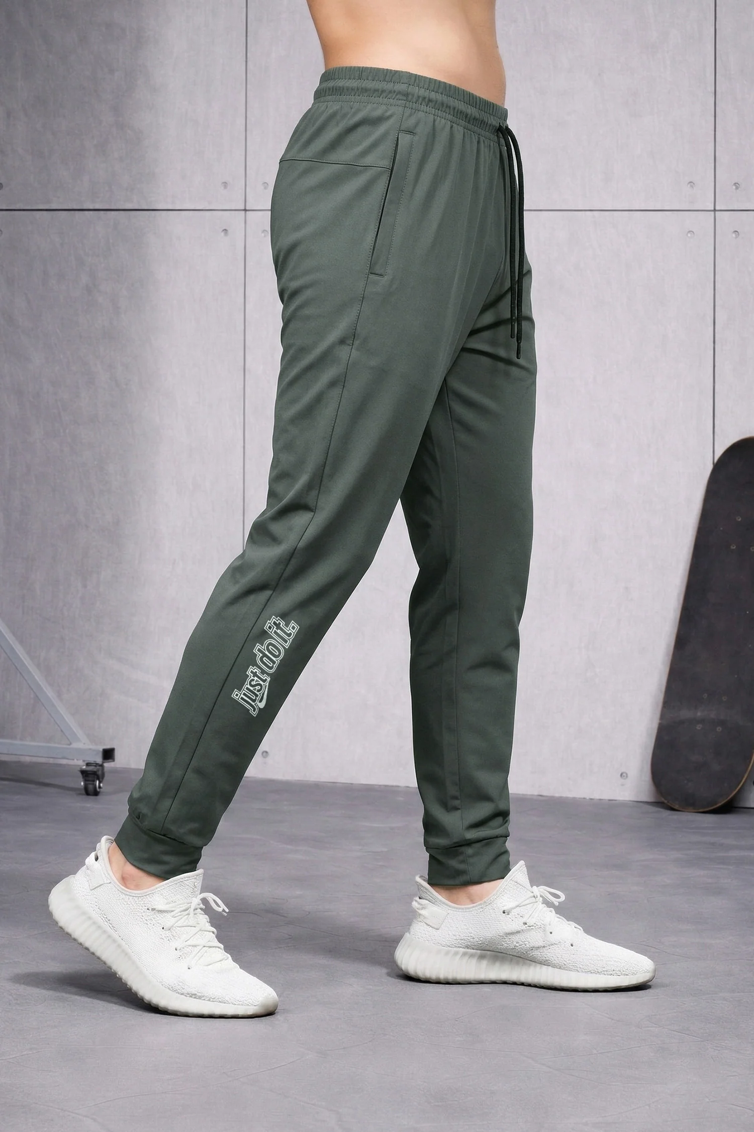 Nke Form Standard Elastic Dry-Fit Trouser In Dark Grey - Image 2