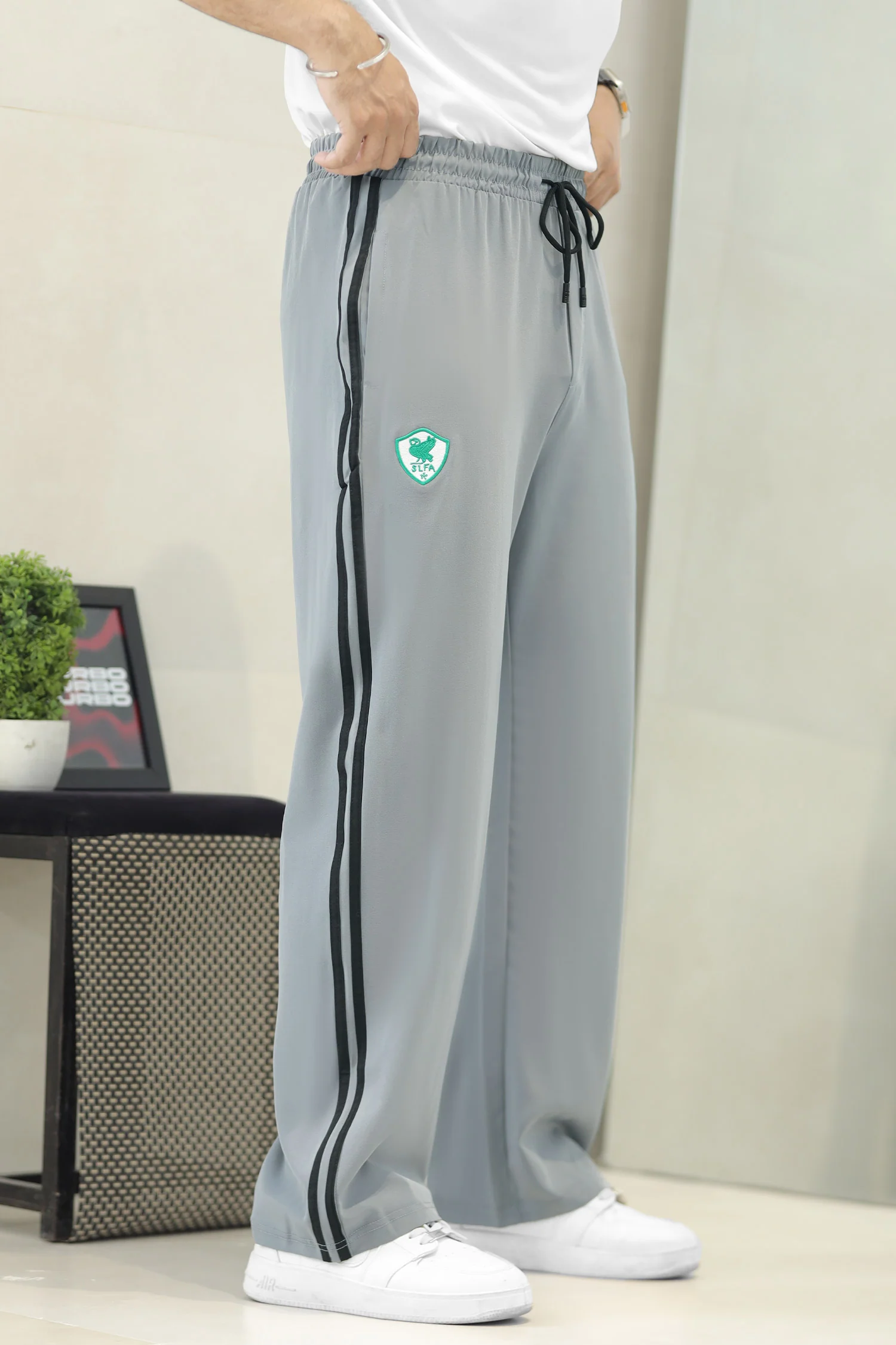 Nke Imperial Side Stripe Loose Bottom Trouser - Image 7