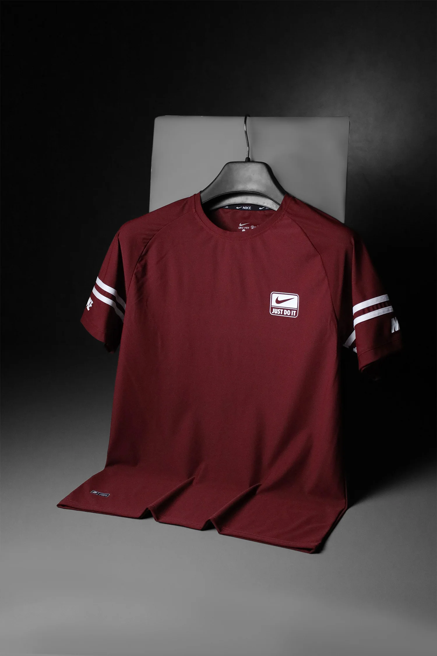 Nke Just Do It Raglan Sleeves Imp Dry-Fit Tee - Image 7