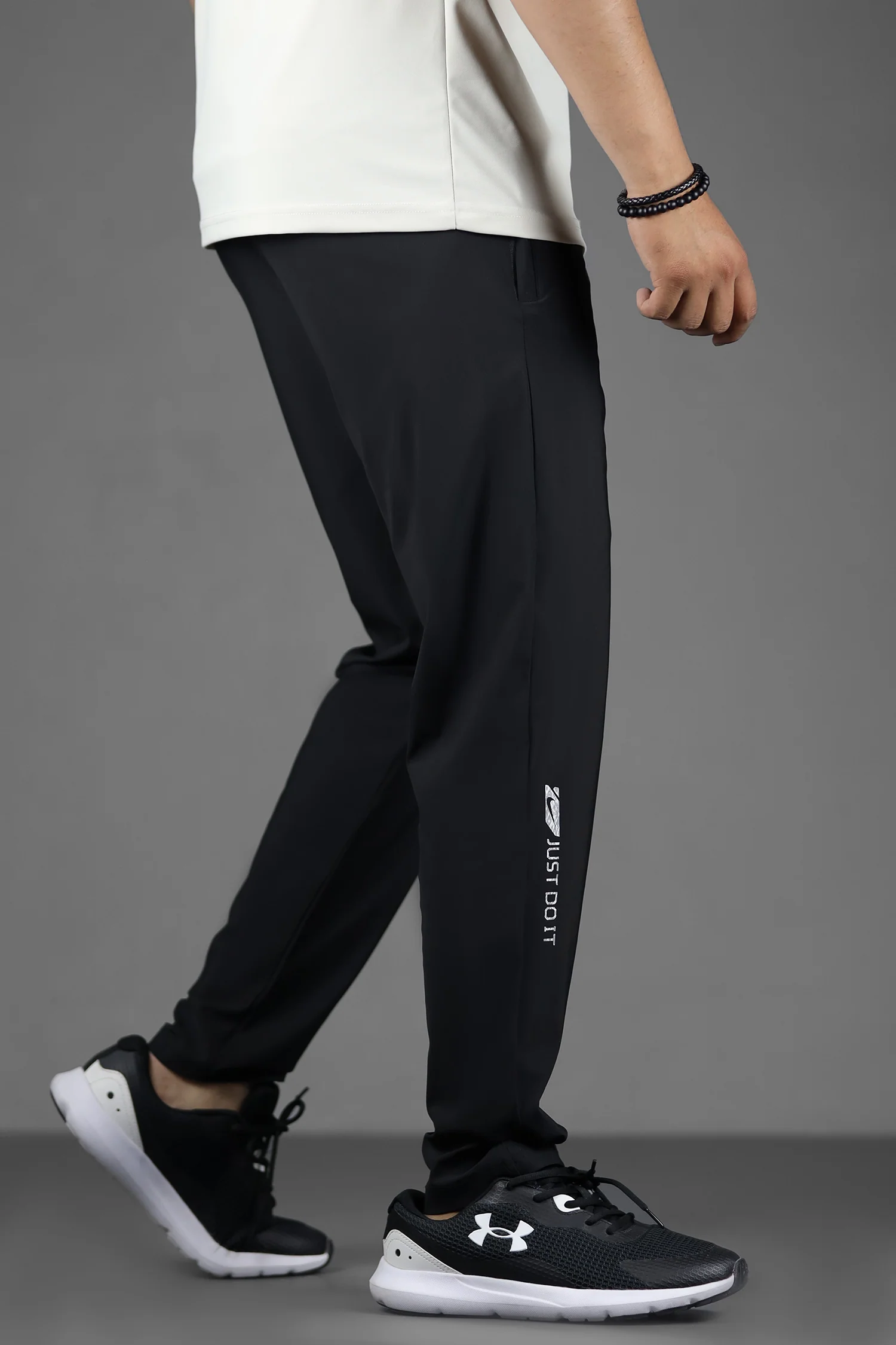 Nke "Running Challenger" Men's Imp Dry-fit Trouser - Image 13