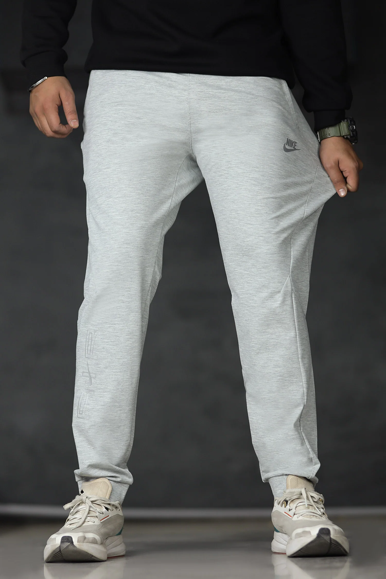 Nke 'Running Club' Grip Style Slim-Fit Trouser - Image 15