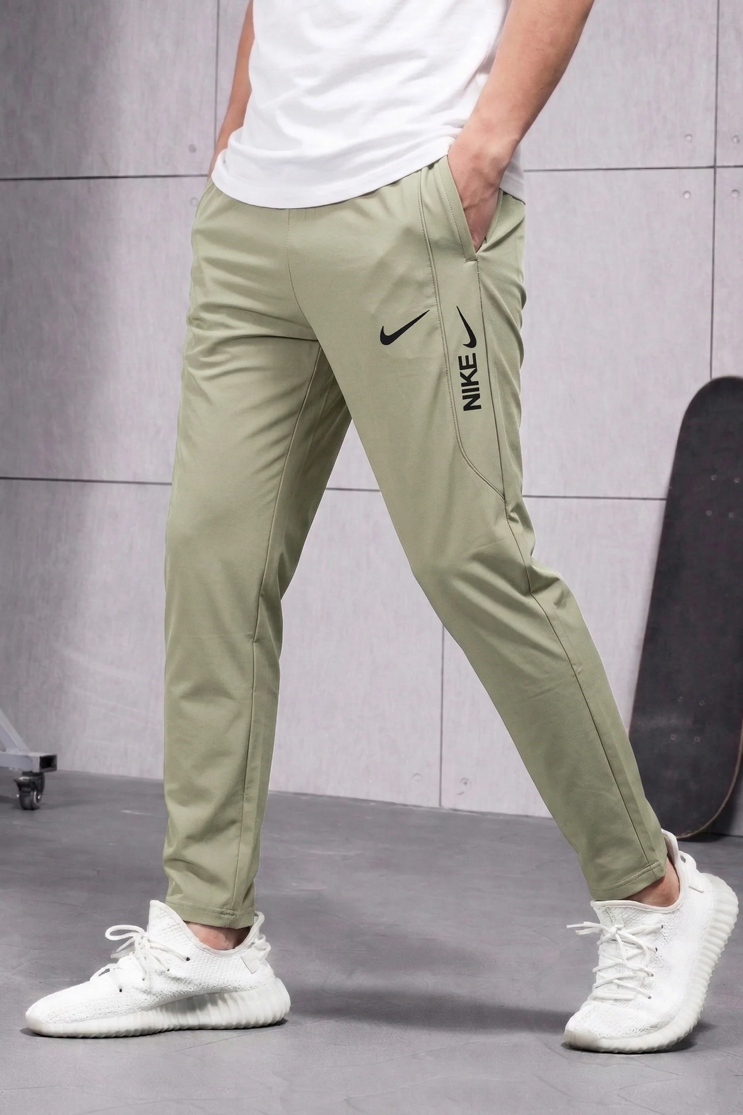 Nke Urban Pulse Men's Dry-Fit Trouser - Image 3