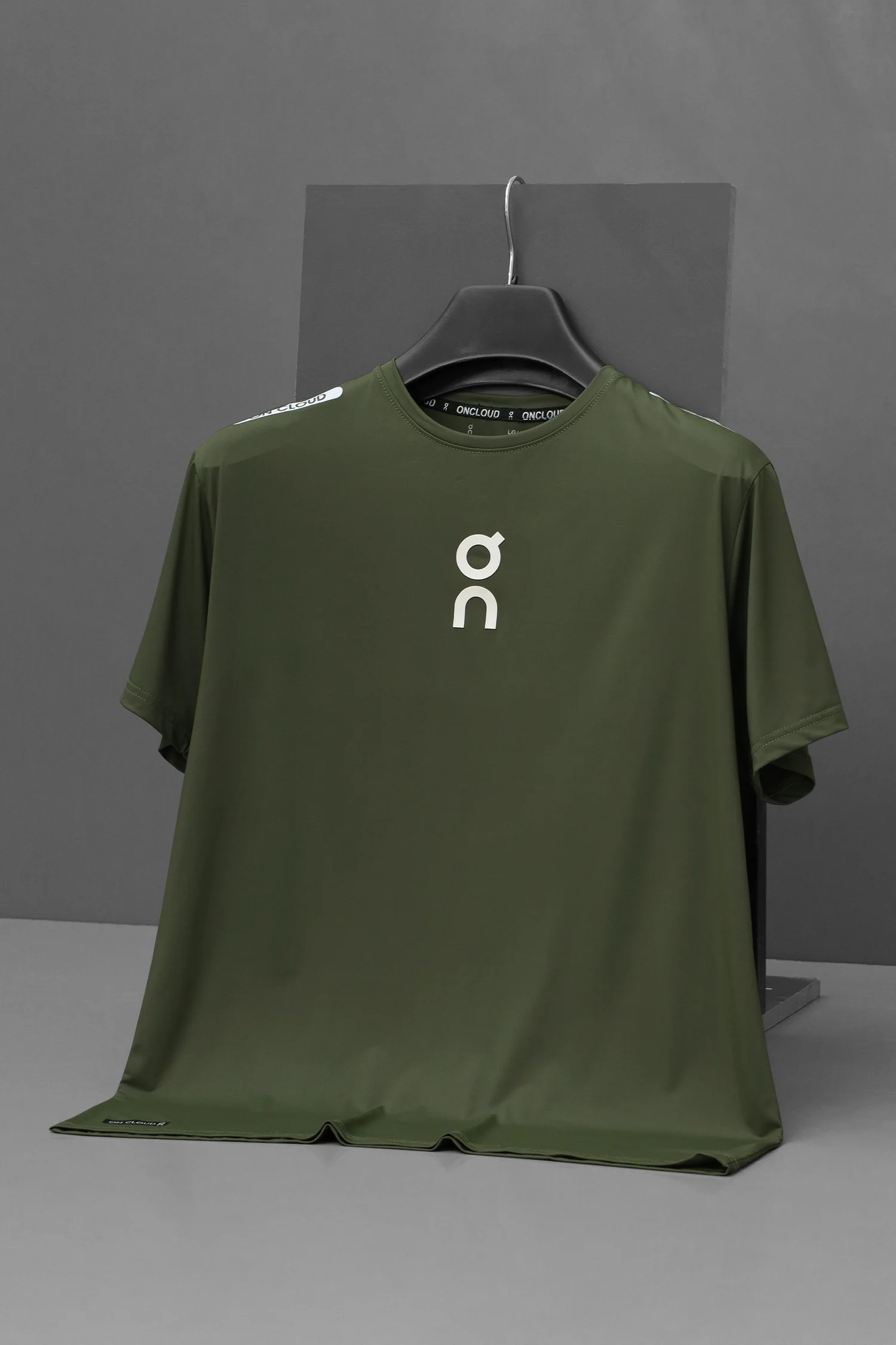 On Club Running On Performance Imp Dry-Fit Tee - Image 8