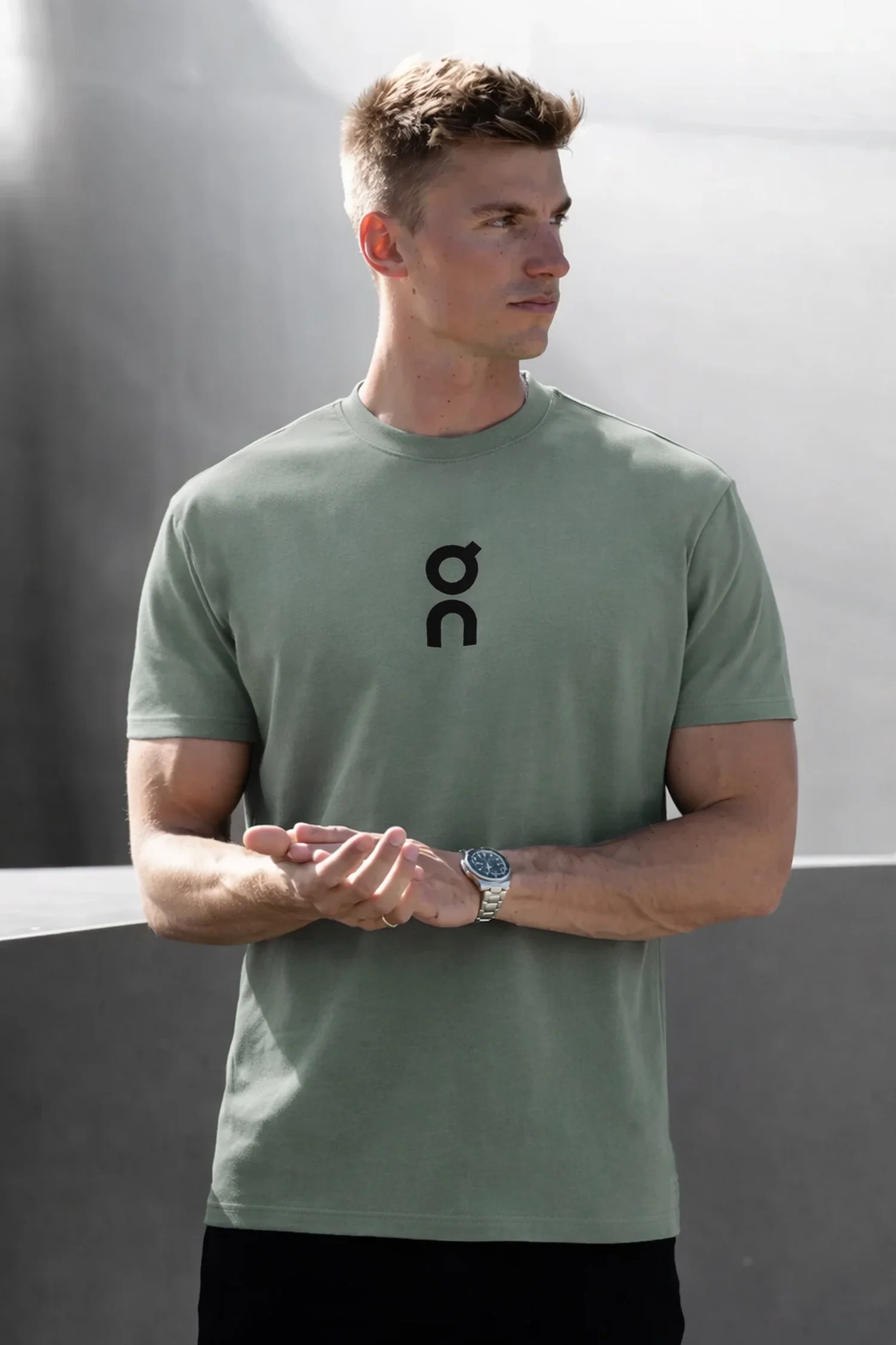 OnClub Running Graphic Men's Tee - Image 7