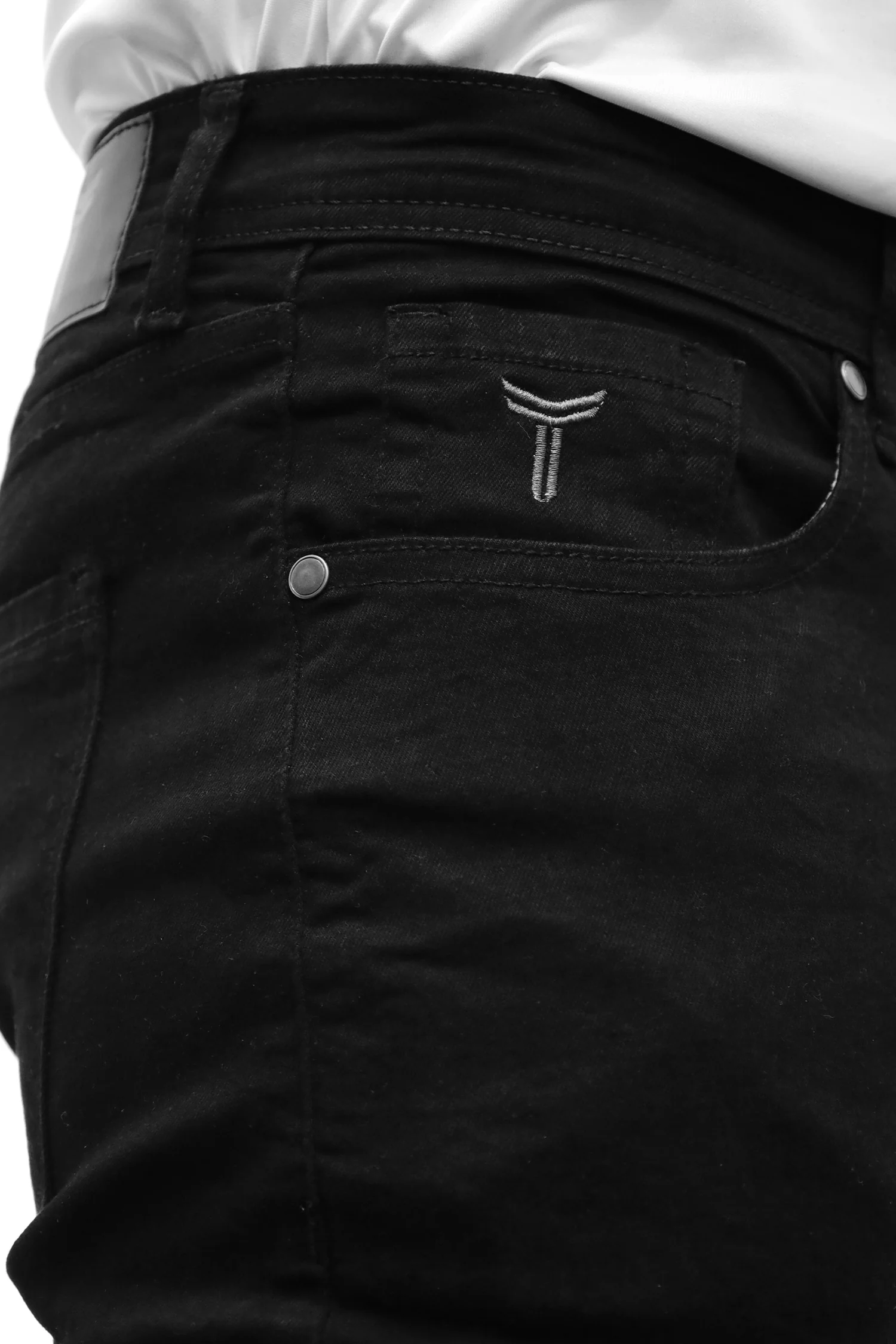 Plain Turbo Slim Fit Jeans In Black - Image 5