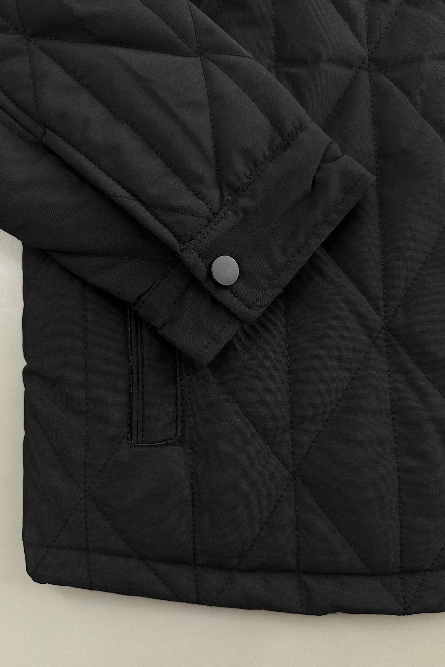 Resistant Diamond Quilted Collar Style Imported Puffer Jacket - Image 5