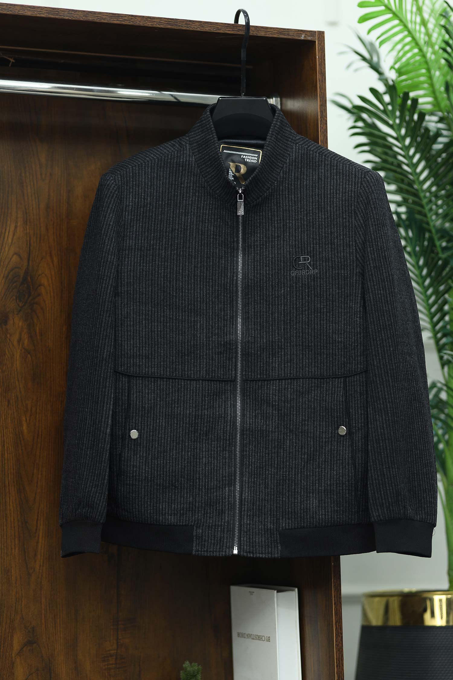 Stylish And Warmer Imported Men's Woolen Jacket - Image 2