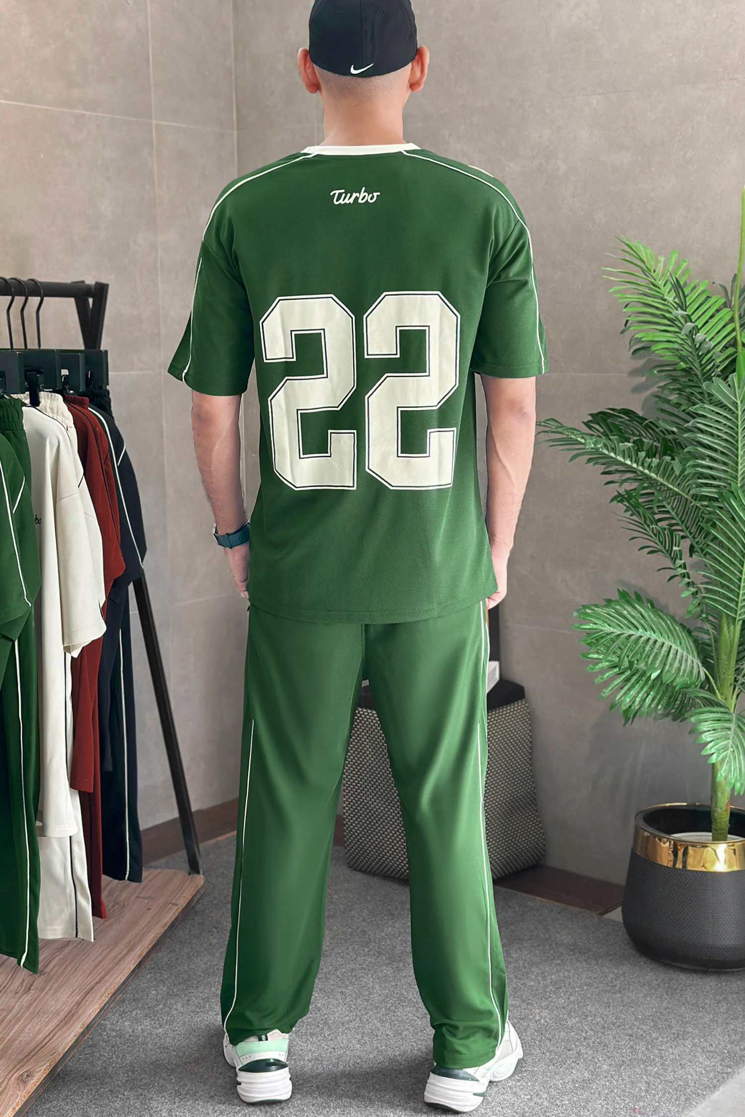 Turbo 22 Piping Detail Men's Tracksuit - Image 2