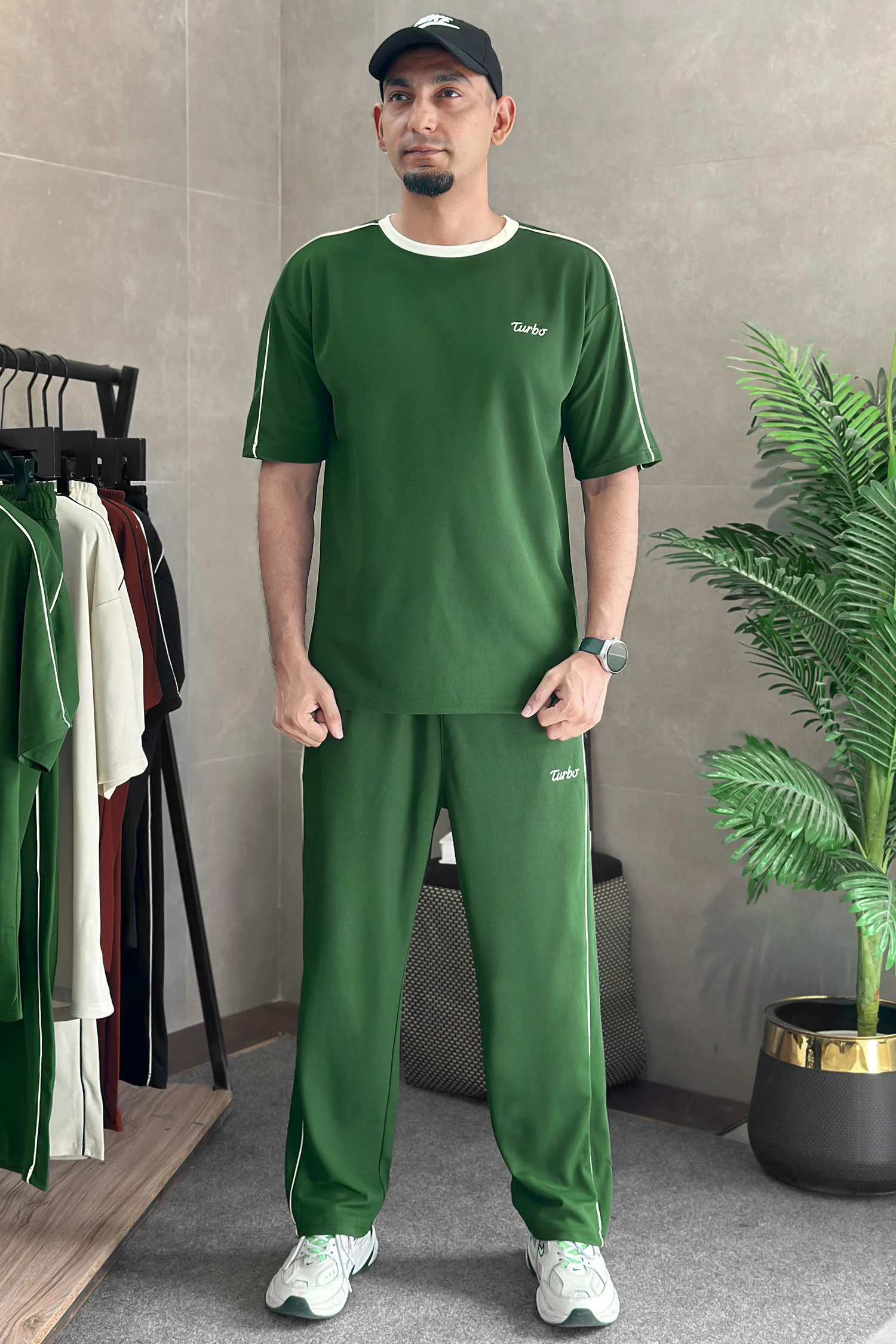 Turbo 22 Piping Detail Men's Tracksuit - Image 2