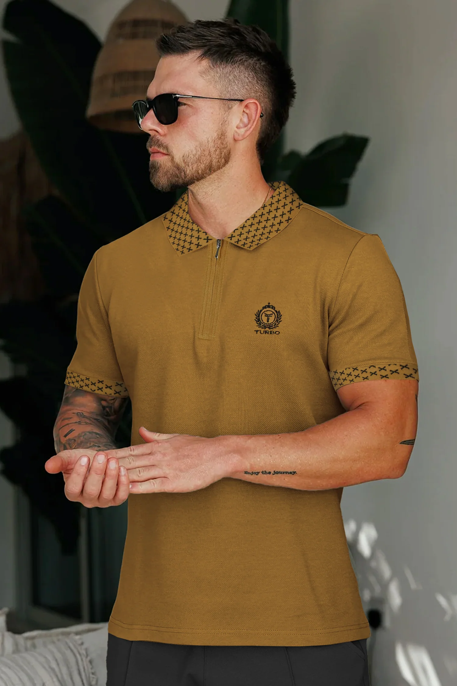 Turbo Abstract Zip Collar Men's Polo Shirt - Image 10