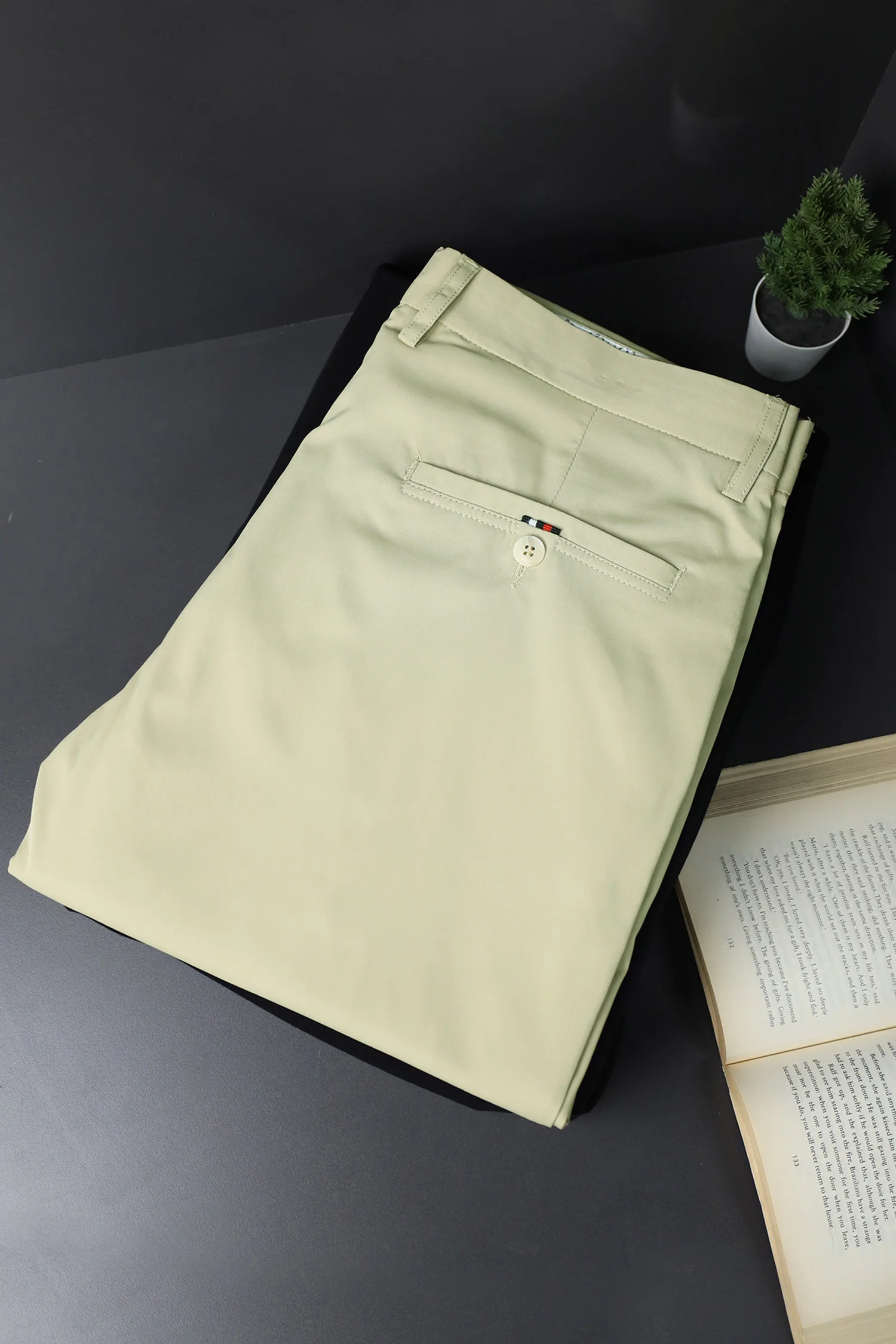 Turbo Axis Intelli-Drape Refined Fit Twil Cotton Pent In Moss Green - Image 4