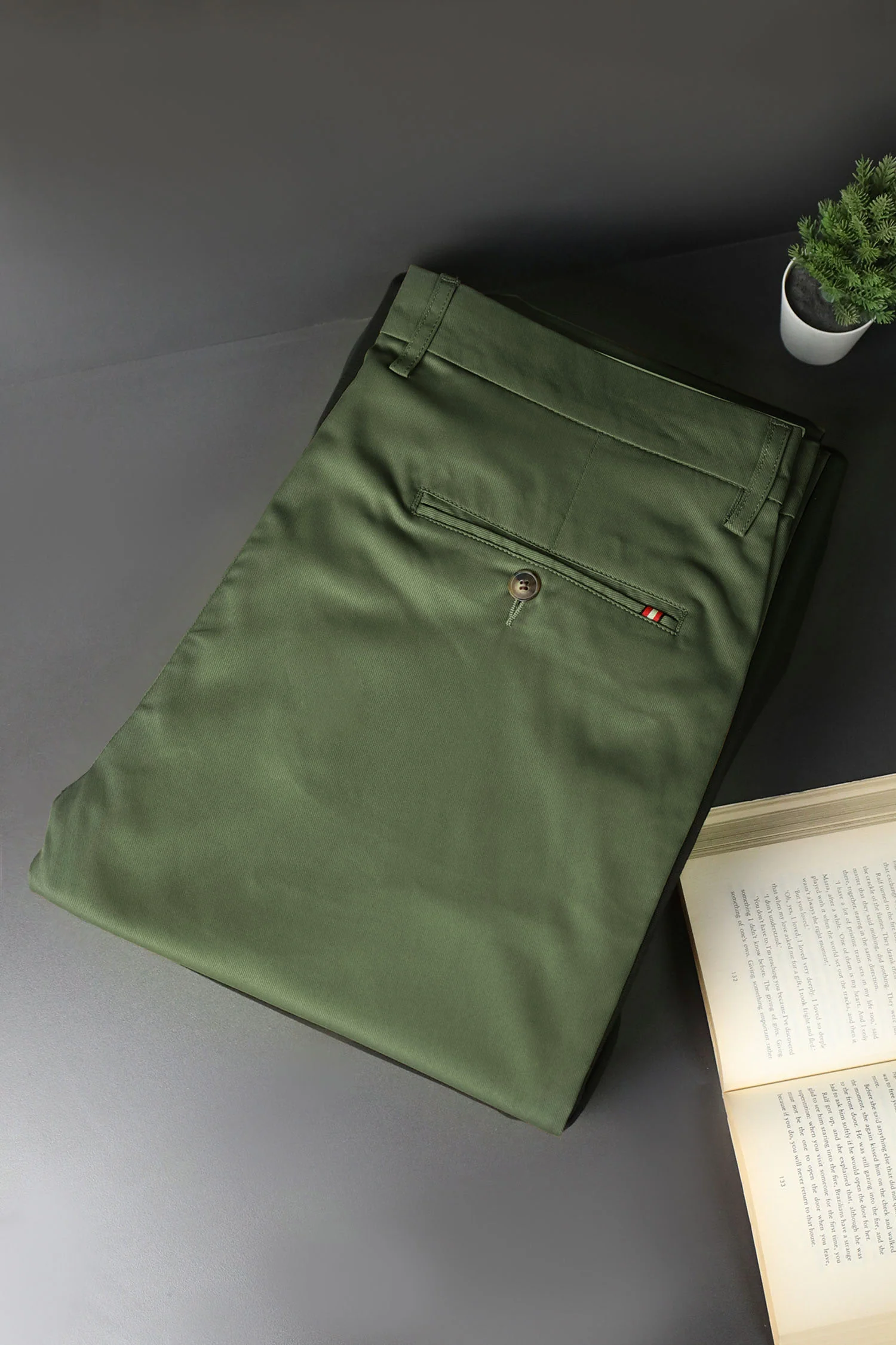 Turbo Axis Intelli-Drape Refined Fit Twil Cotton Pent In Olive Green - Image 4