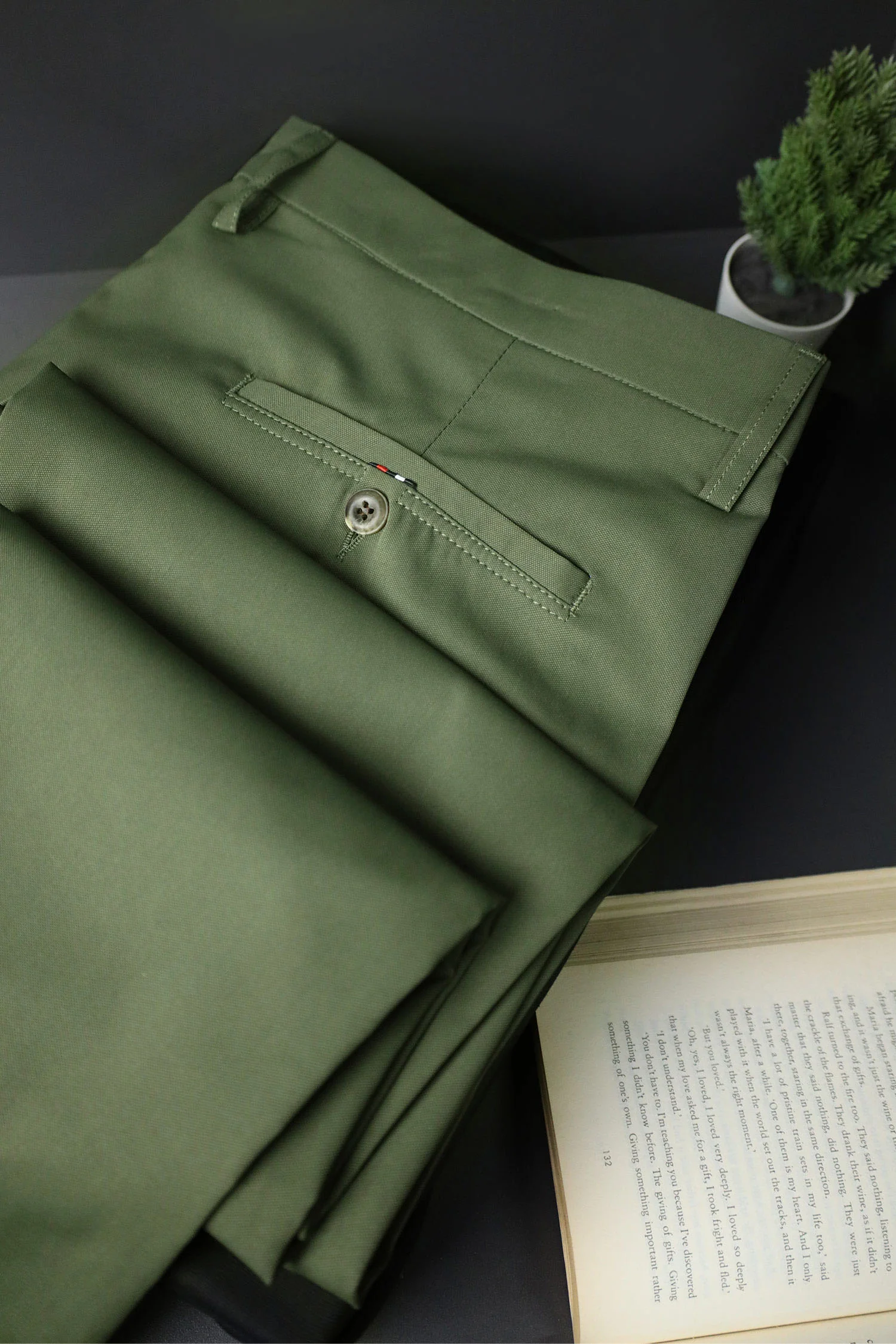 Turbo Axis Intelli-Drape Refined Fit Twil Cotton Pent In Olive Green - Image 5