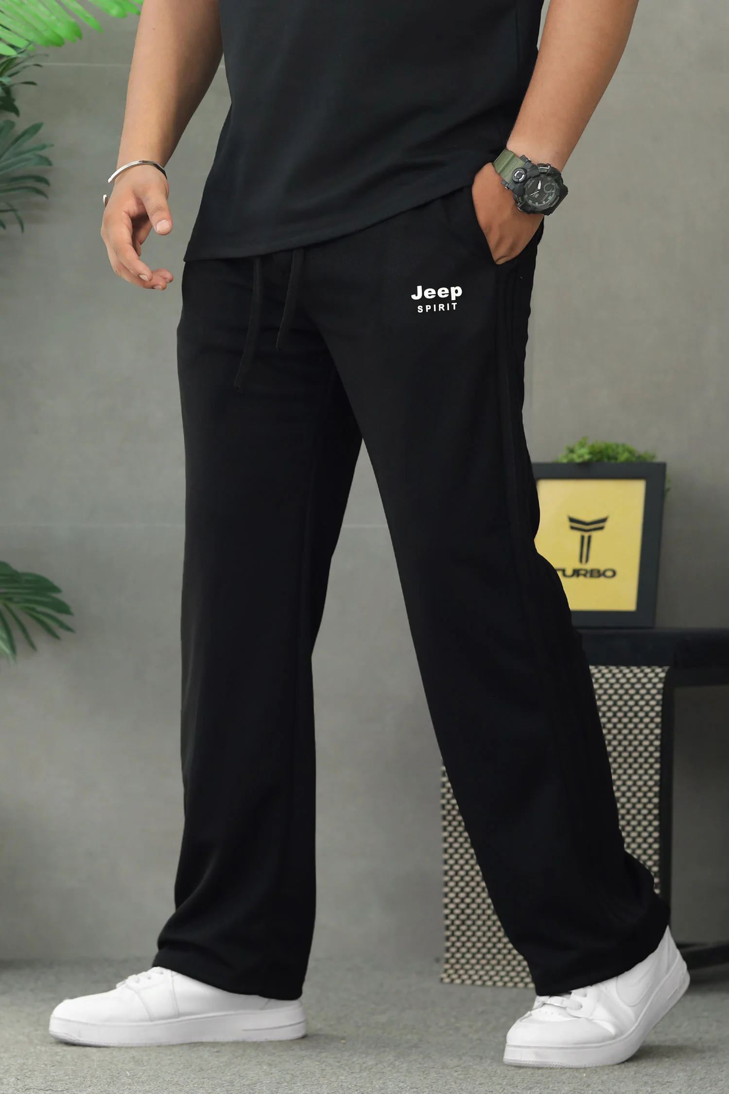 Turbo Casual Spirit Straight-Leg Loose Bottom Trouser In Black