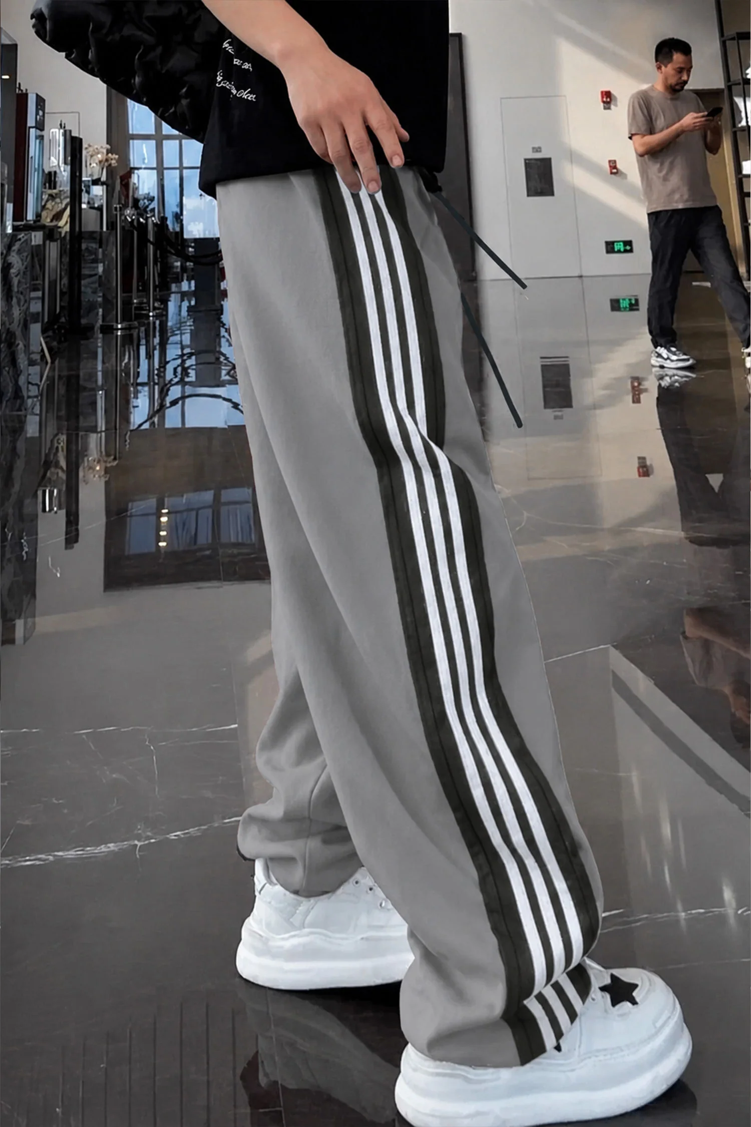 Turbo Classy Stripe Elegant Men's Trouser In Grey - Image 2