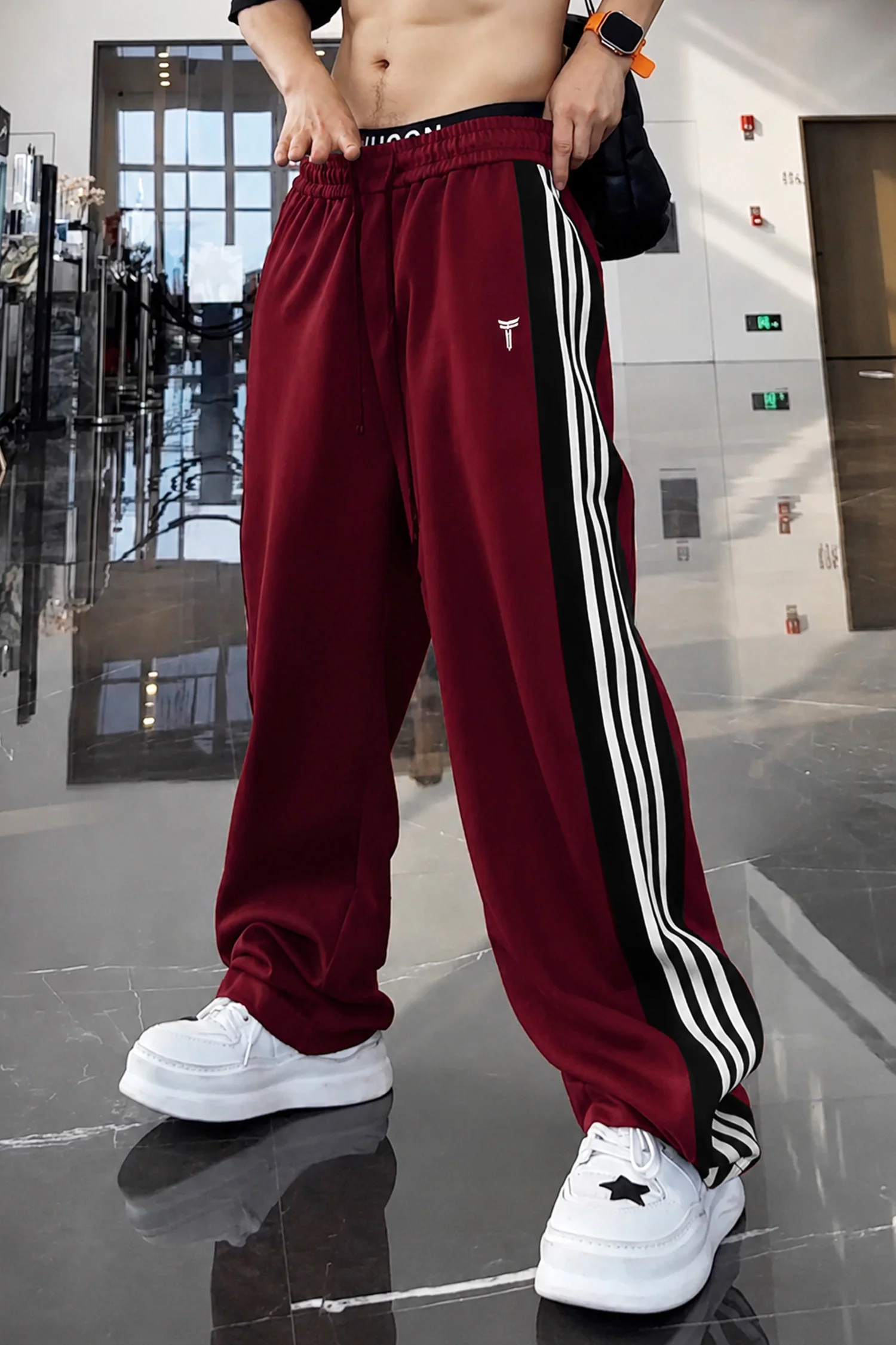 Turbo Classy Stripe Elegant Men's Trouser In Maroon - Image 3