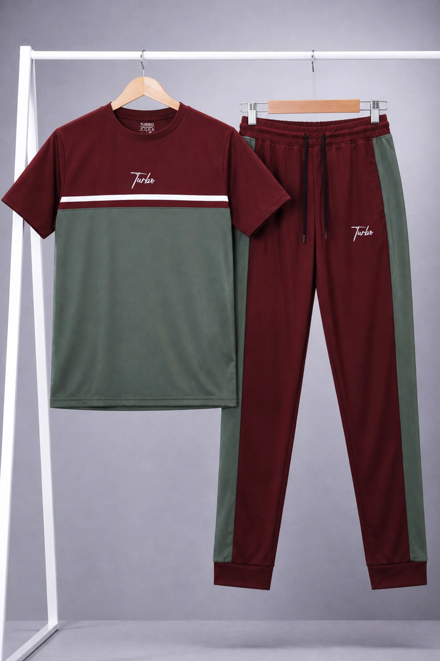 Turbo ColourBlocked Men's Tracksuit - Image 7
