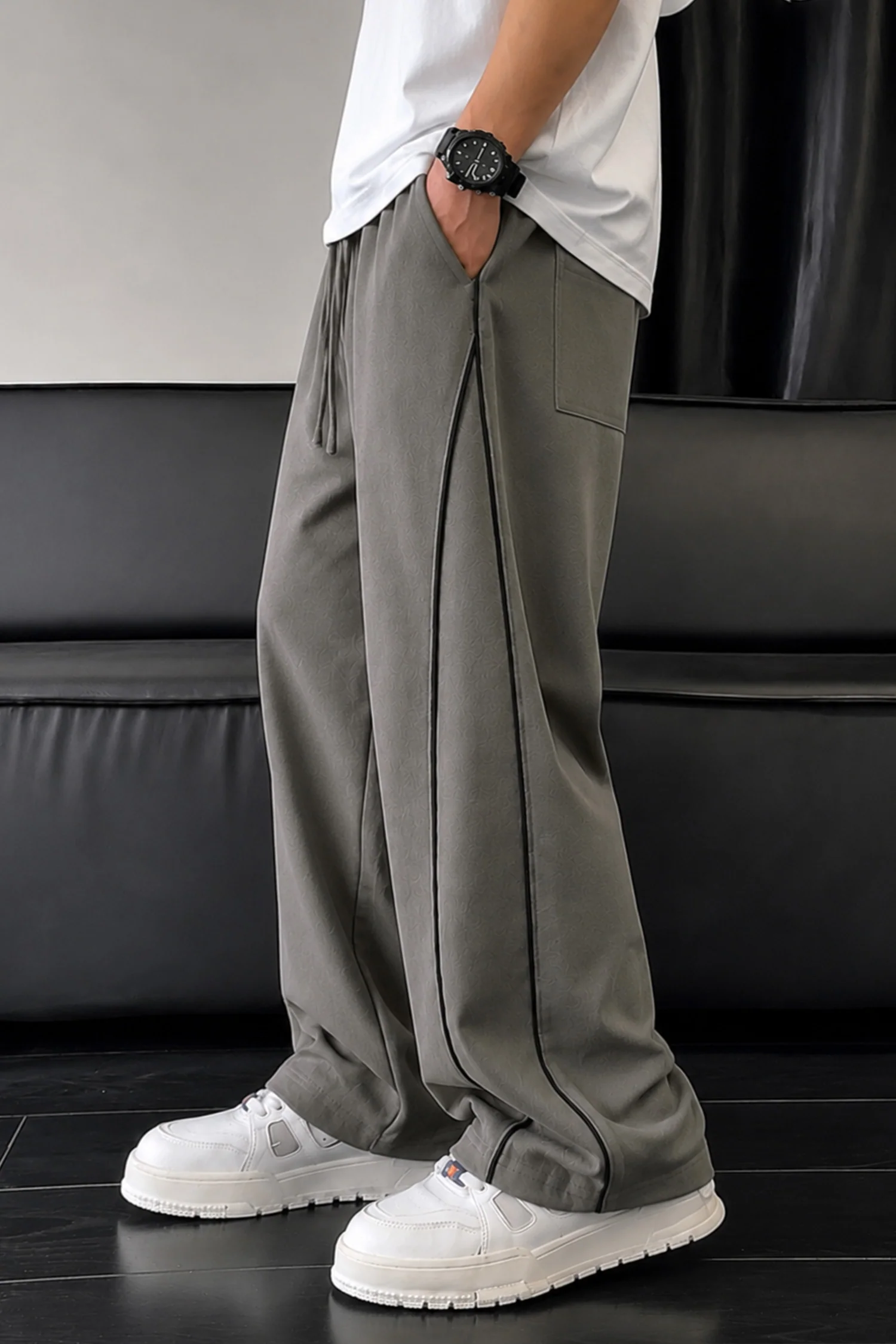 Turbo Contrast Side Piping Loose Bottom Trouser - Image 8