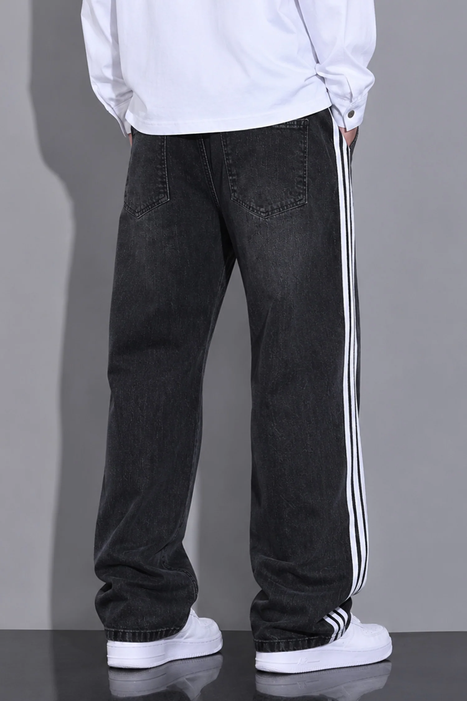 Turbo Crew line Stripe Denim Baggy Jeans - Image 3