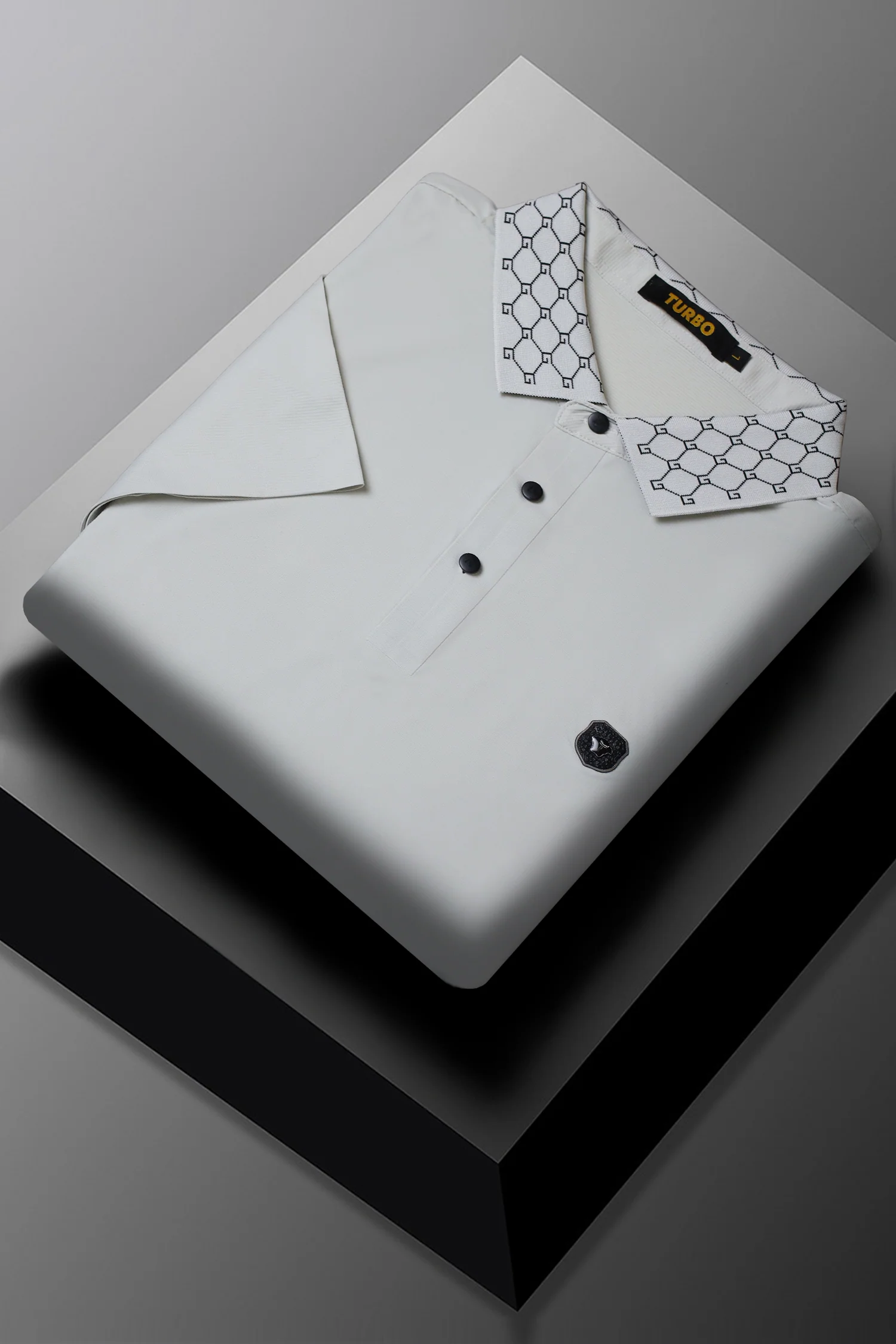 Turbo Diamond Motif Collar Stitchless Men's Polo Shirt - Image 9