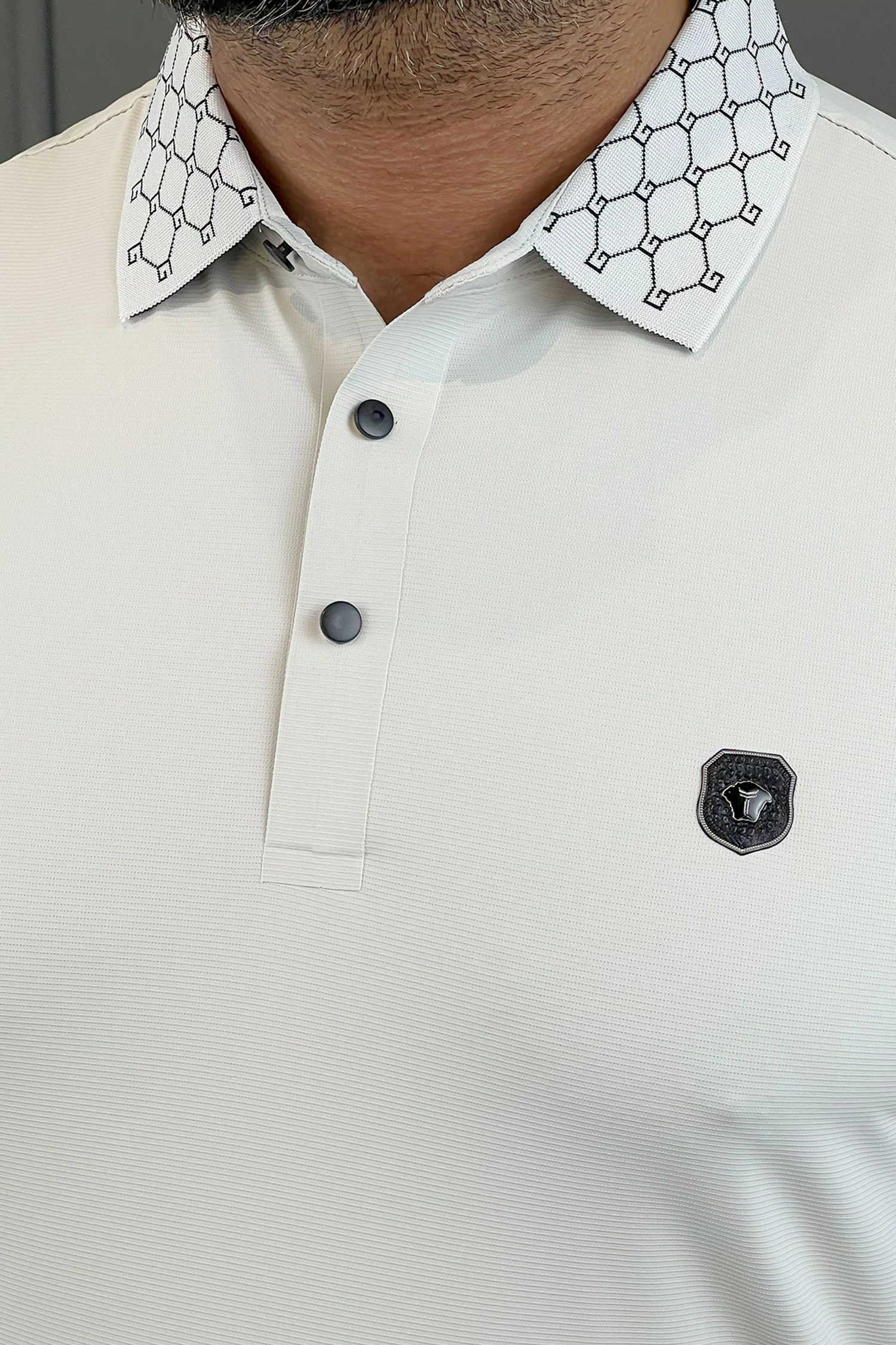 Turbo Diamond Motif Collar Stitchless Men's Polo Shirt - Image 9