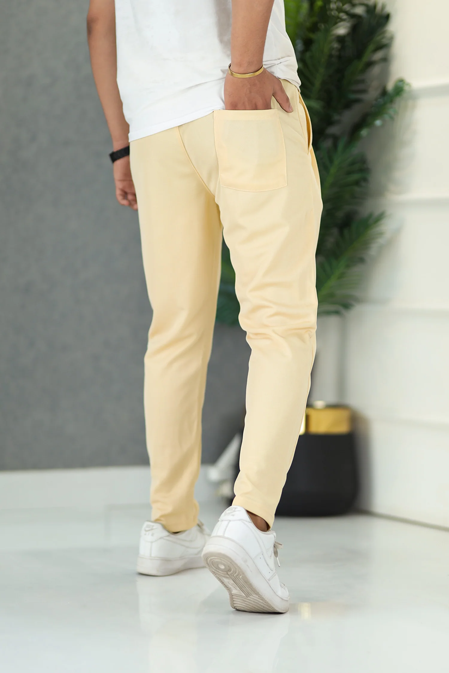 Turbo Elastic Classic Pleated Slimfit Trouser In Light Lemon - Image 4