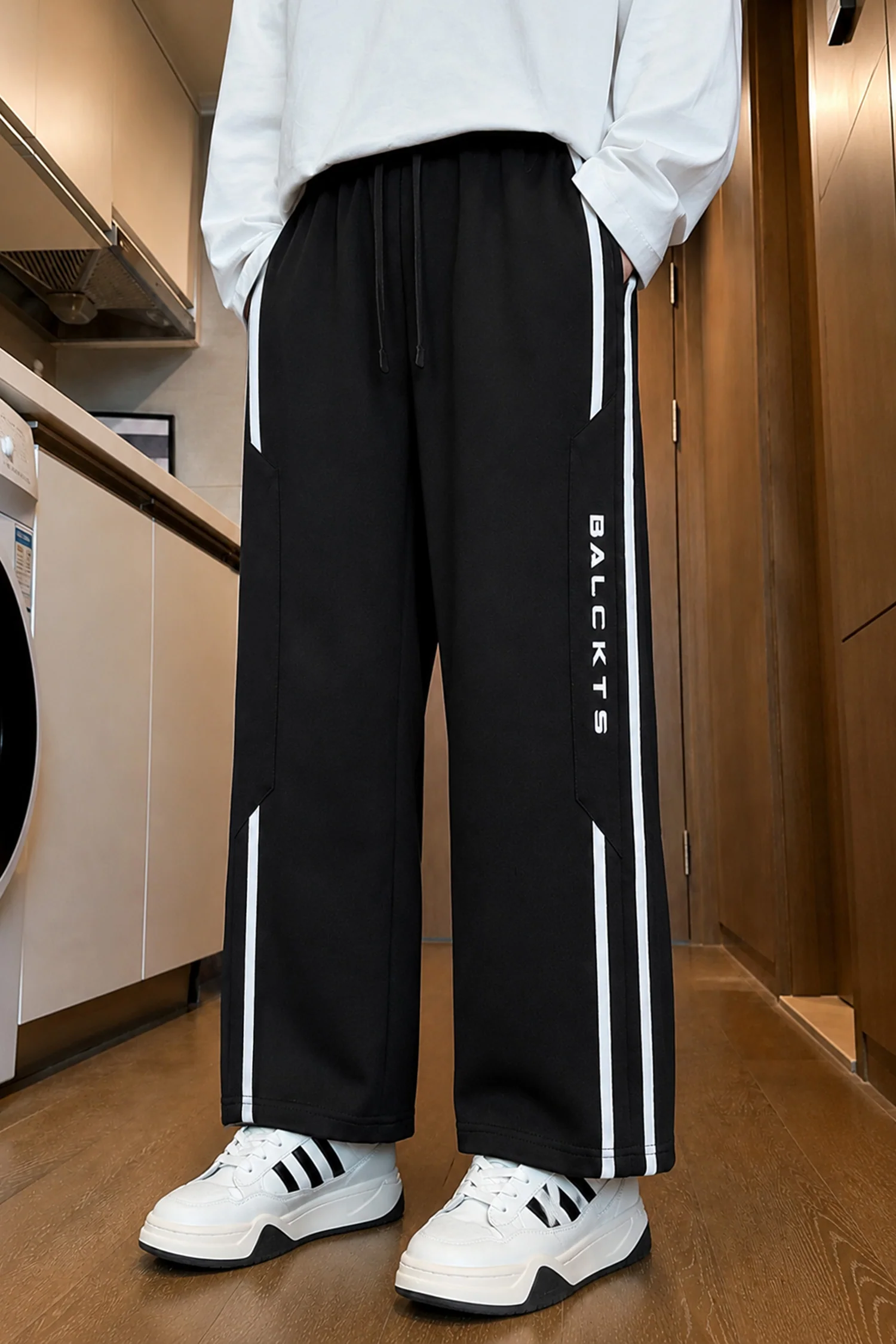 Turbo Knitted Wide-Leg Loose Bottom Trouser - Image 3