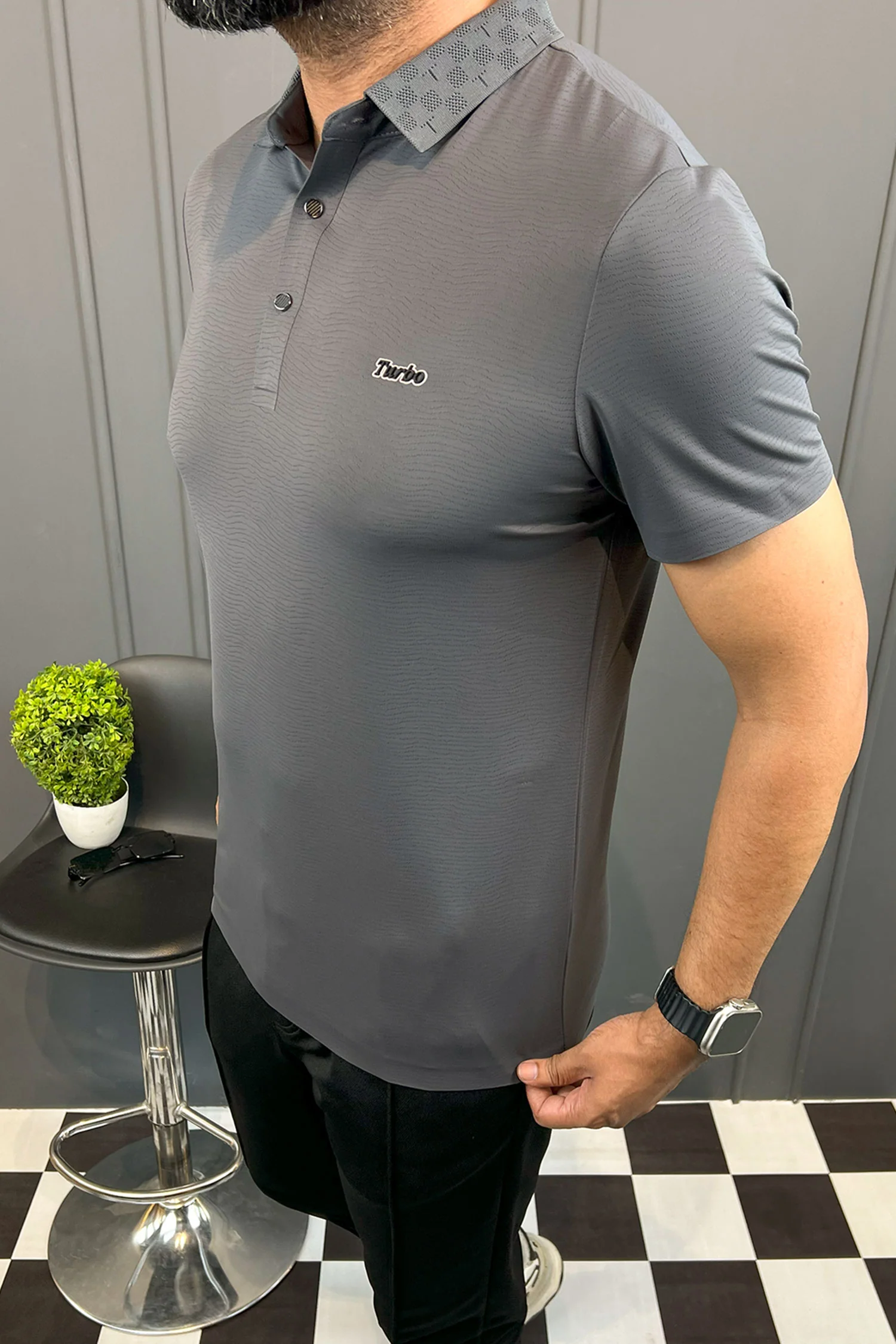 Turbo Luxury Breathable Stitchless Men's Polo Shirt - Image 4