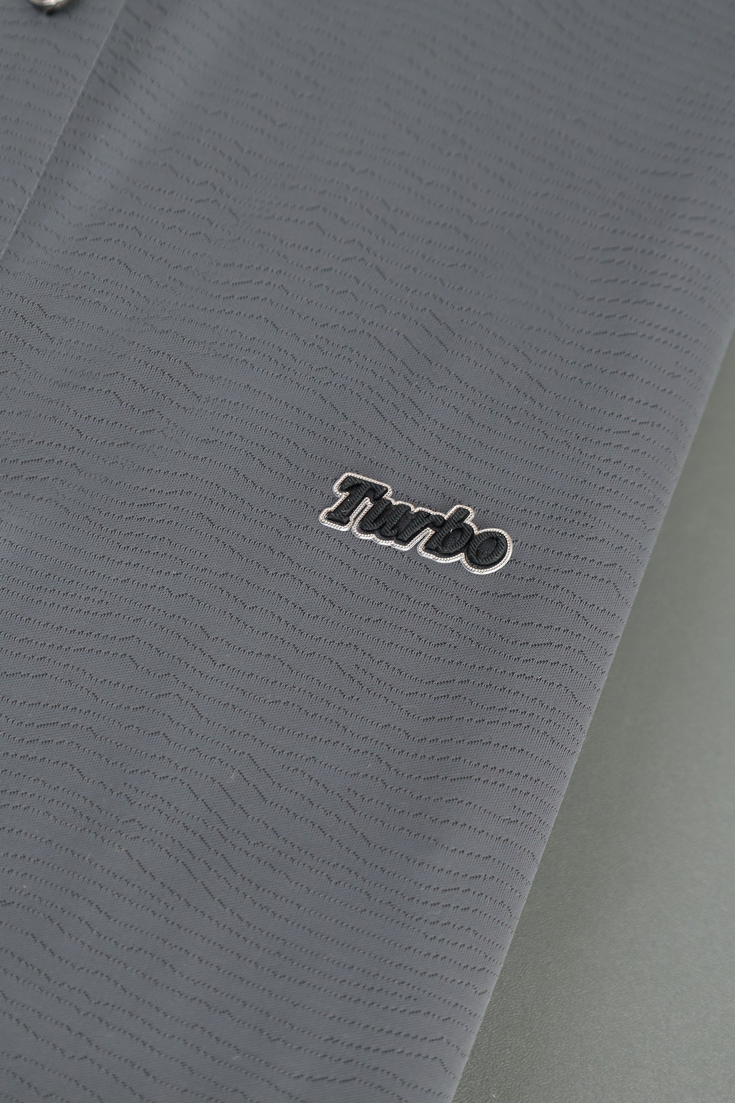 Turbo Luxury Breathable Stitchless Men's Polo Shirt - Image 4