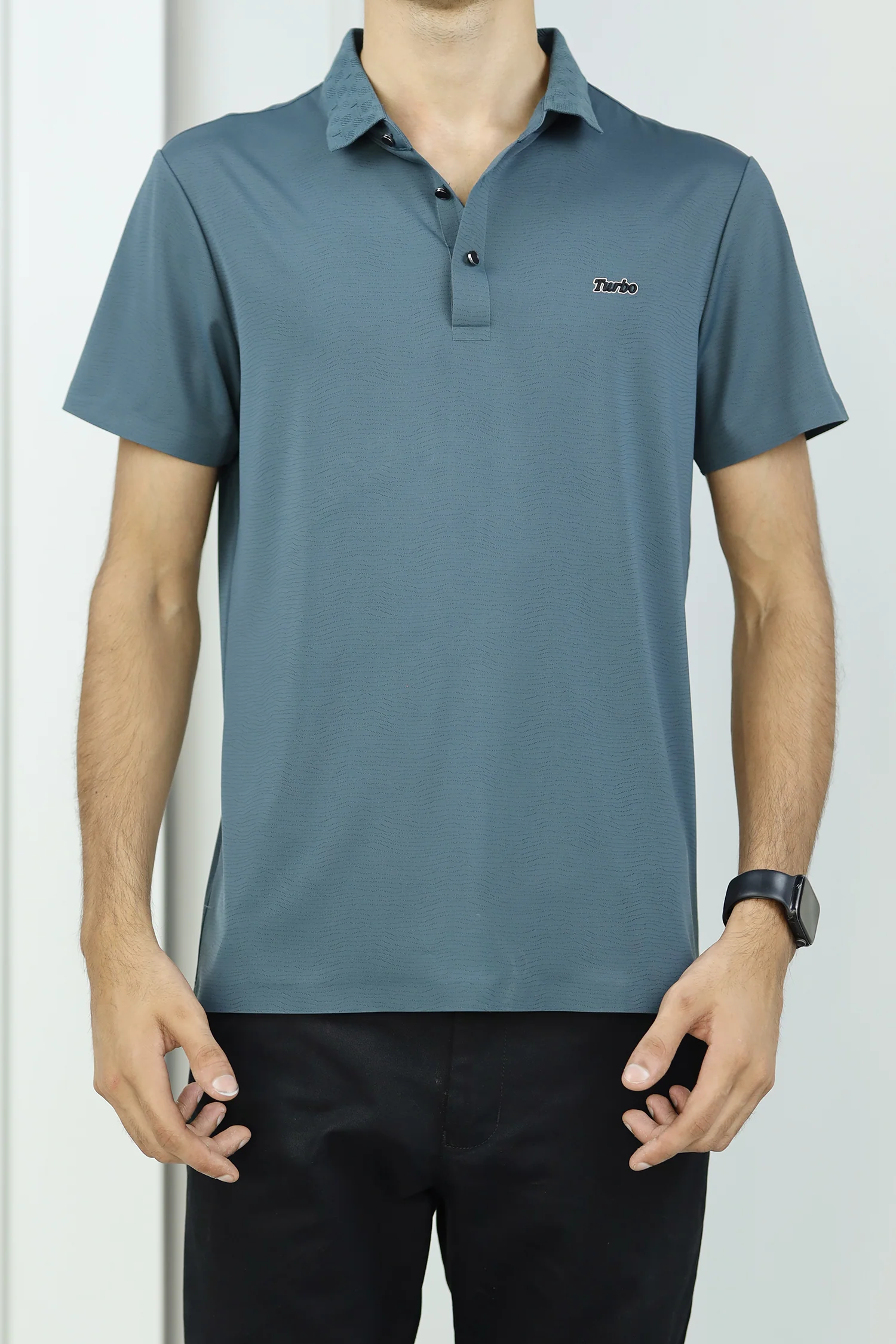 Turbo Luxury Breathable Stitchless Men's Polo Shirt - Image 3